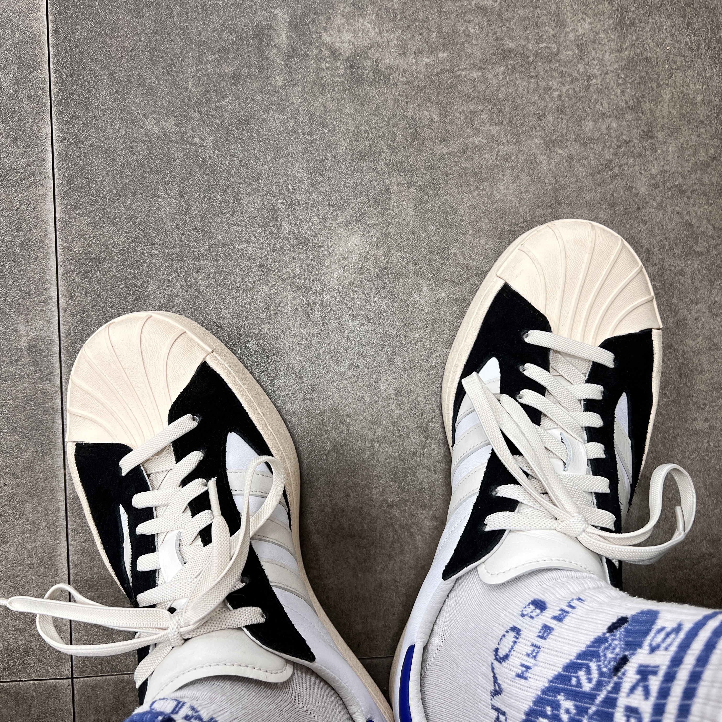 Y-3 Yohji Star Cloud White Bold Blue 착용 스타일