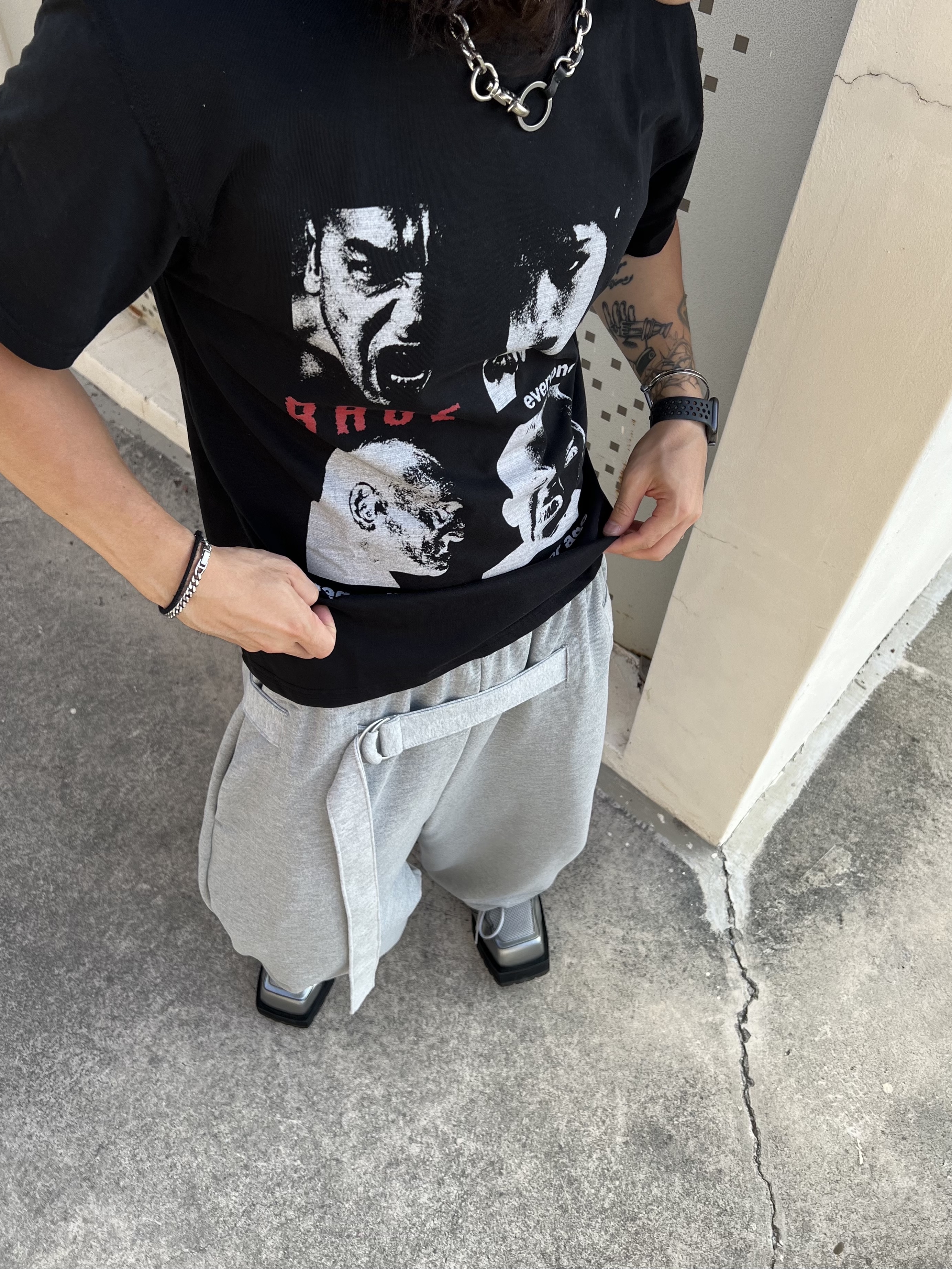 MJD x Koin Seoul Belted Heavy Sweat Baggy Pants Melange Grey 착용 스타일 - 4