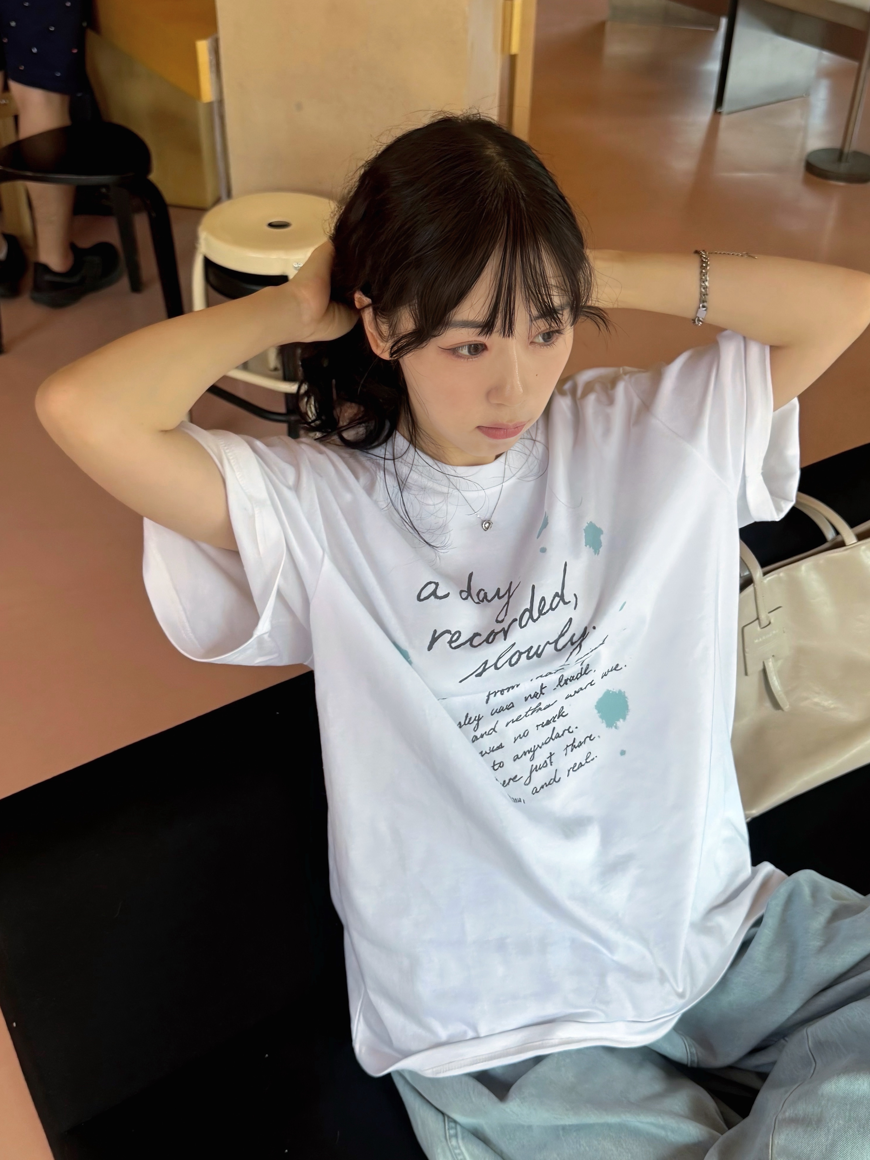 SLOW RECORD HOUSE Day Record T-Shirt White 착용 스타일 - 5