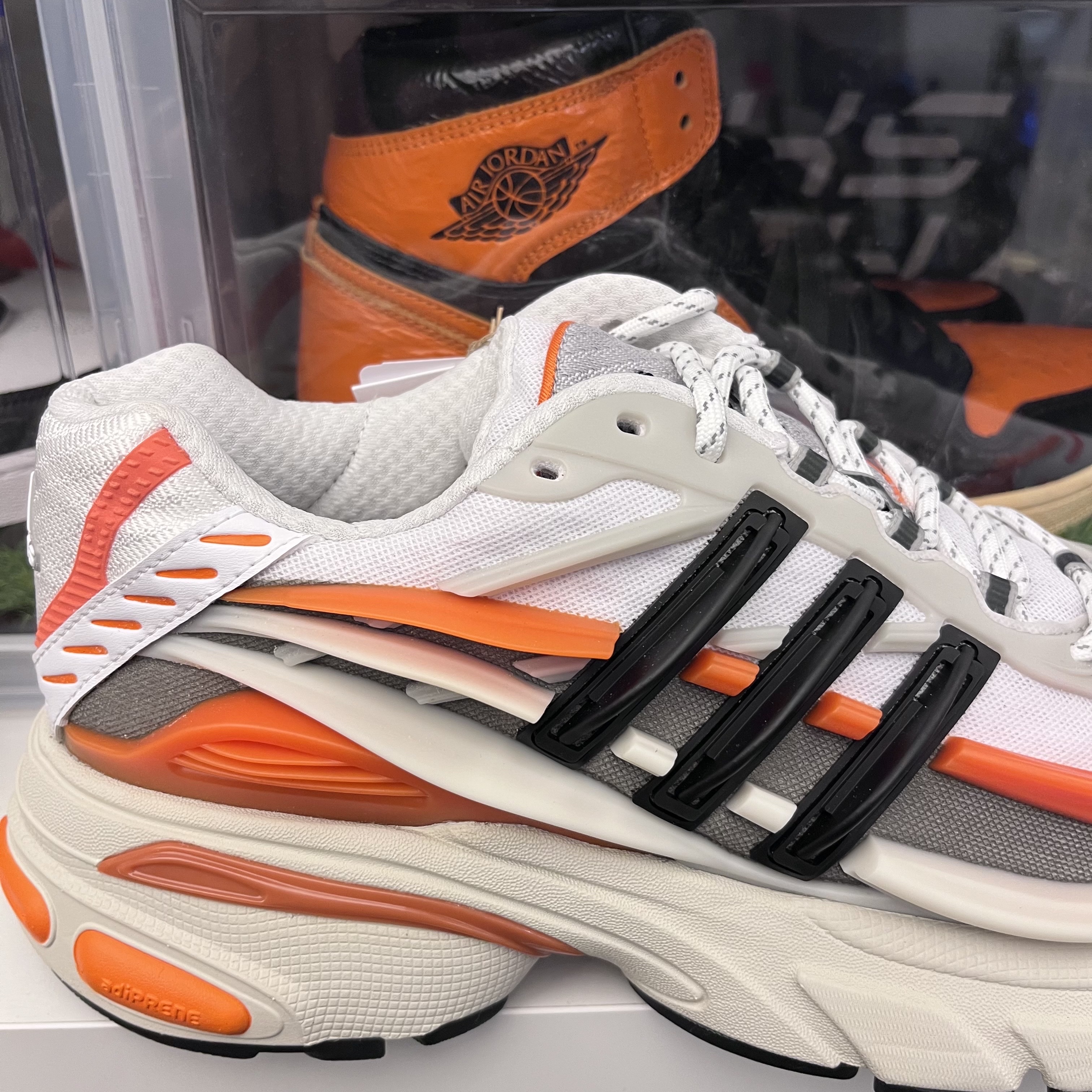 Adidas x Pharrell Williams Adistar Jellyfish Focus Olive Core Black 착용 스타일 - 1
