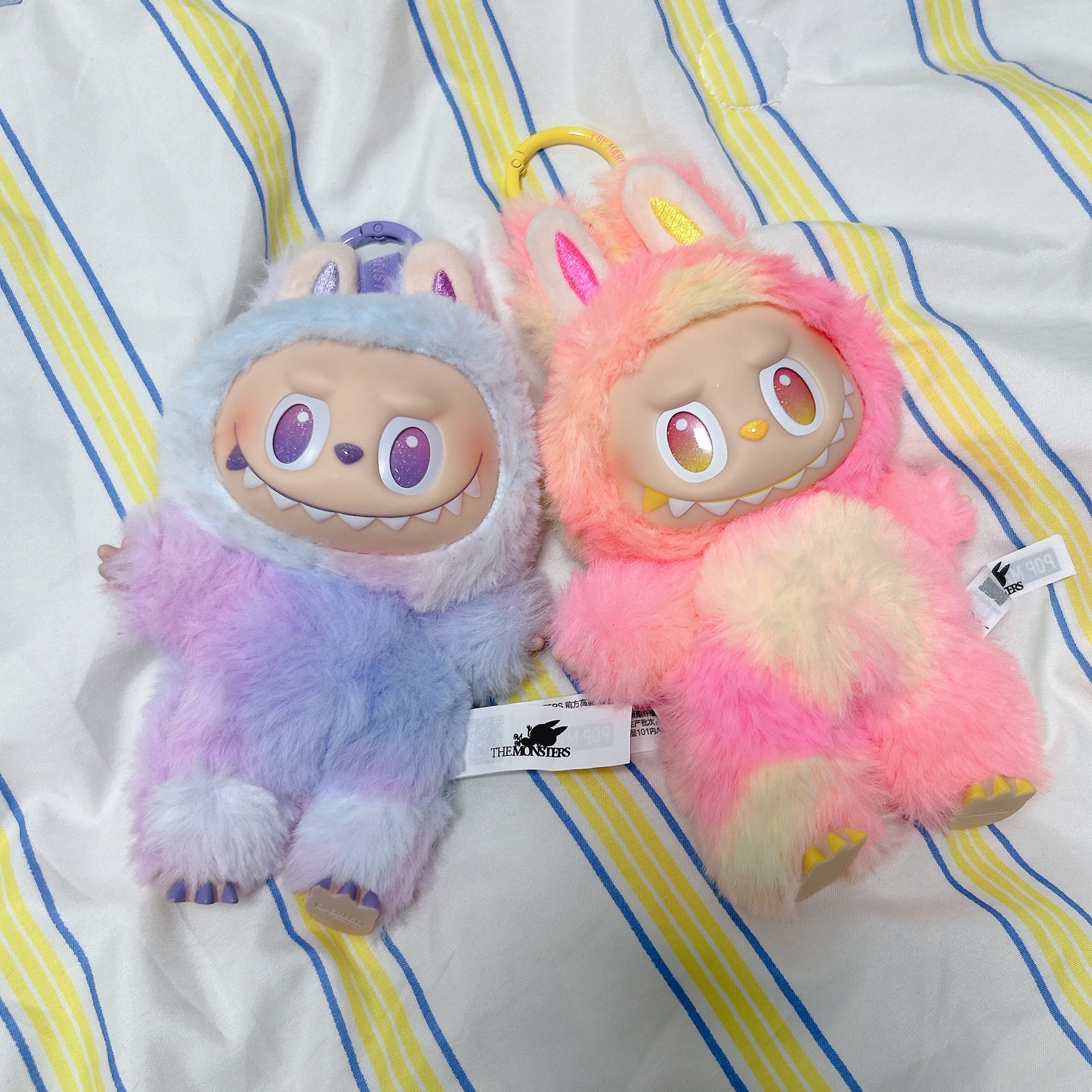 Pop Mart Labubu The Monsters Highlight Series Luck Keyring (Opened Case), Pop Mart Labubu The Monsters Highlight Series Sealed Case (1 Blind Box) 착용 스타일