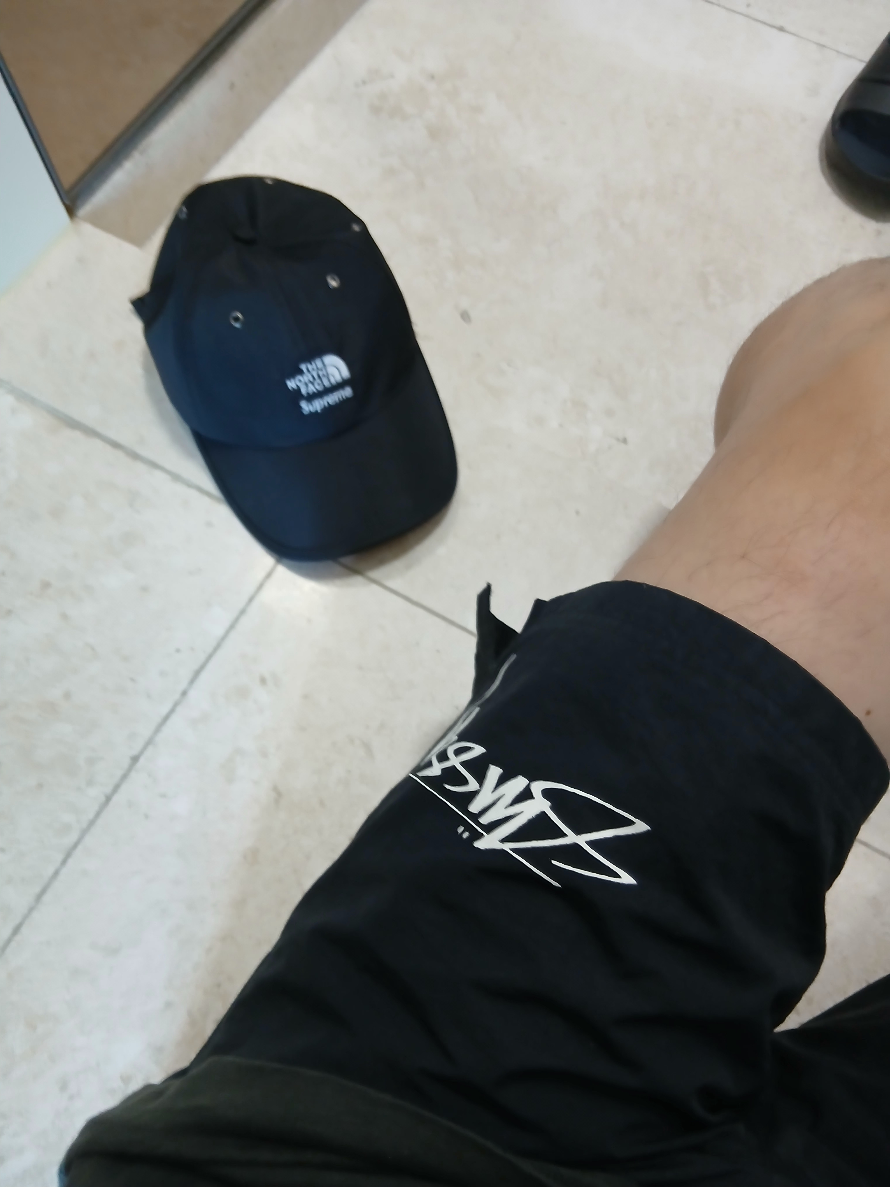 Nike x Stussy Shorts Black (FJ9167-010), Hoka Ora Athletic Slide Black White 착용 스타일 - 6