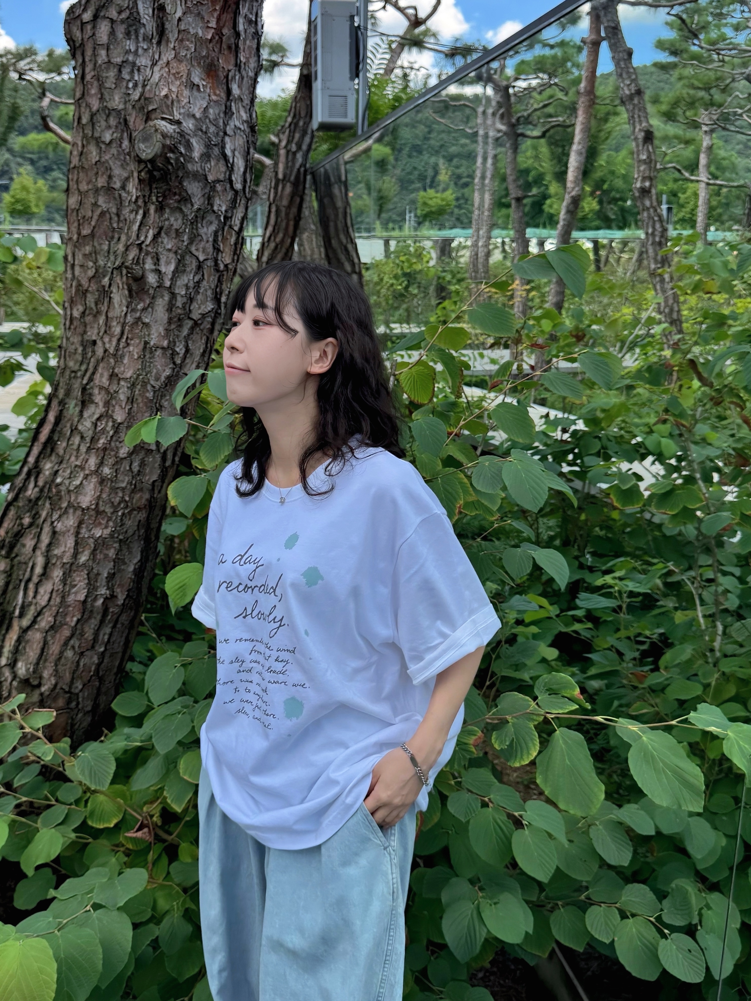 SLOW RECORD HOUSE Day Record T-Shirt White 착용 스타일 - 4