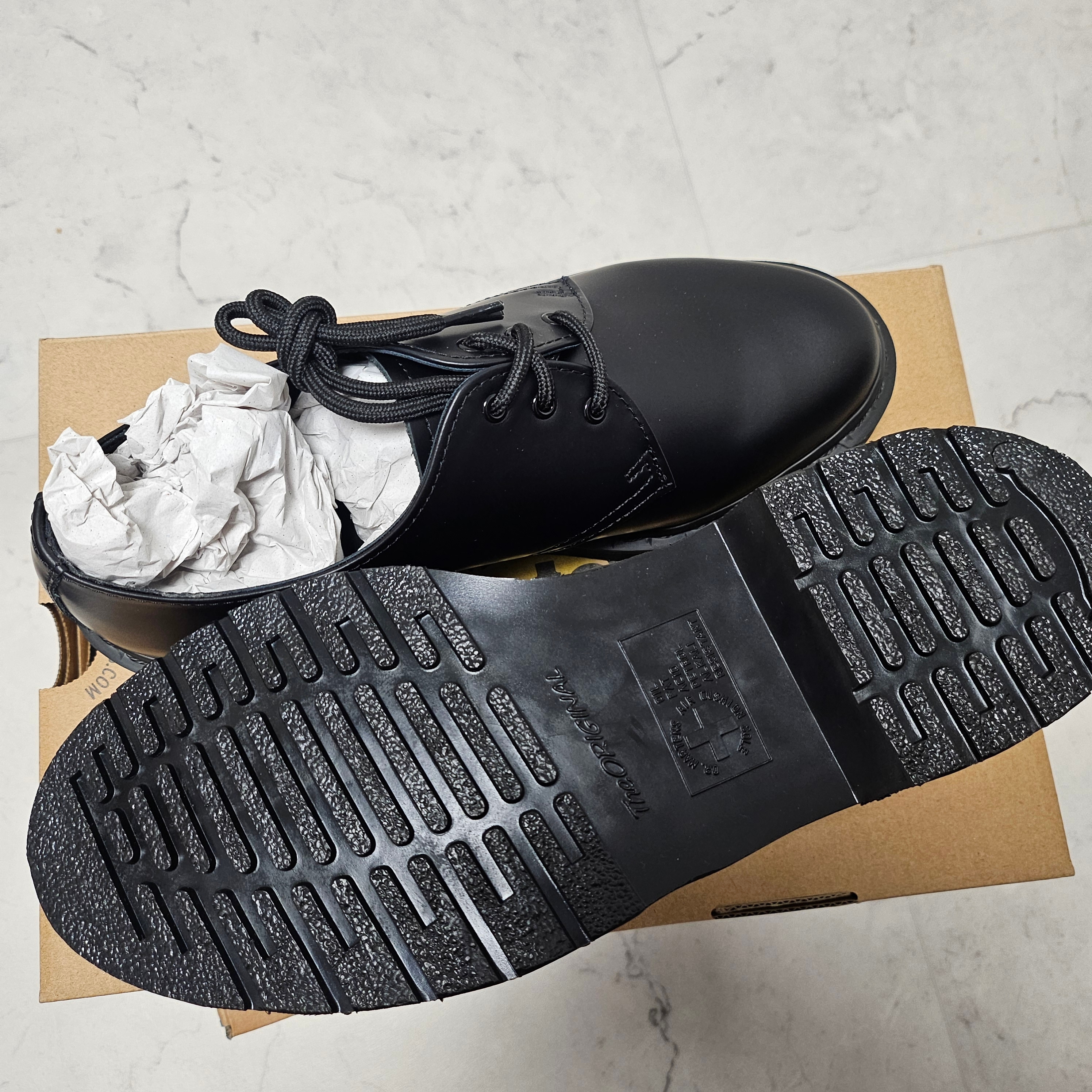 Dr. Martens 1461 Mono Black 착용 스타일 - 4