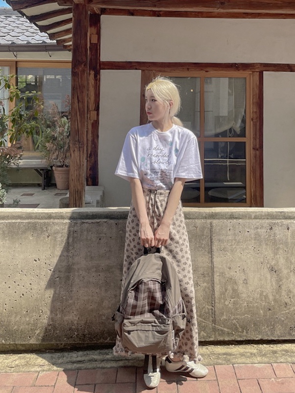 SLOW RECORD HOUSE Day Record T-Shirt White 착용 스타일 - 2