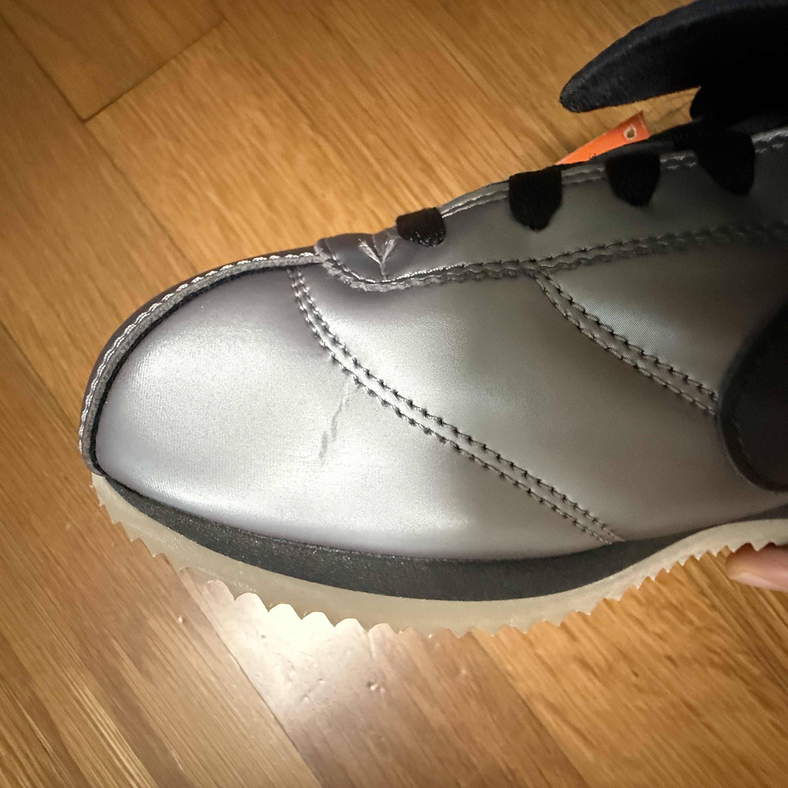 Nike Cortez Leather SE Metallic Cool Grey Black 착용 스타일 - 1