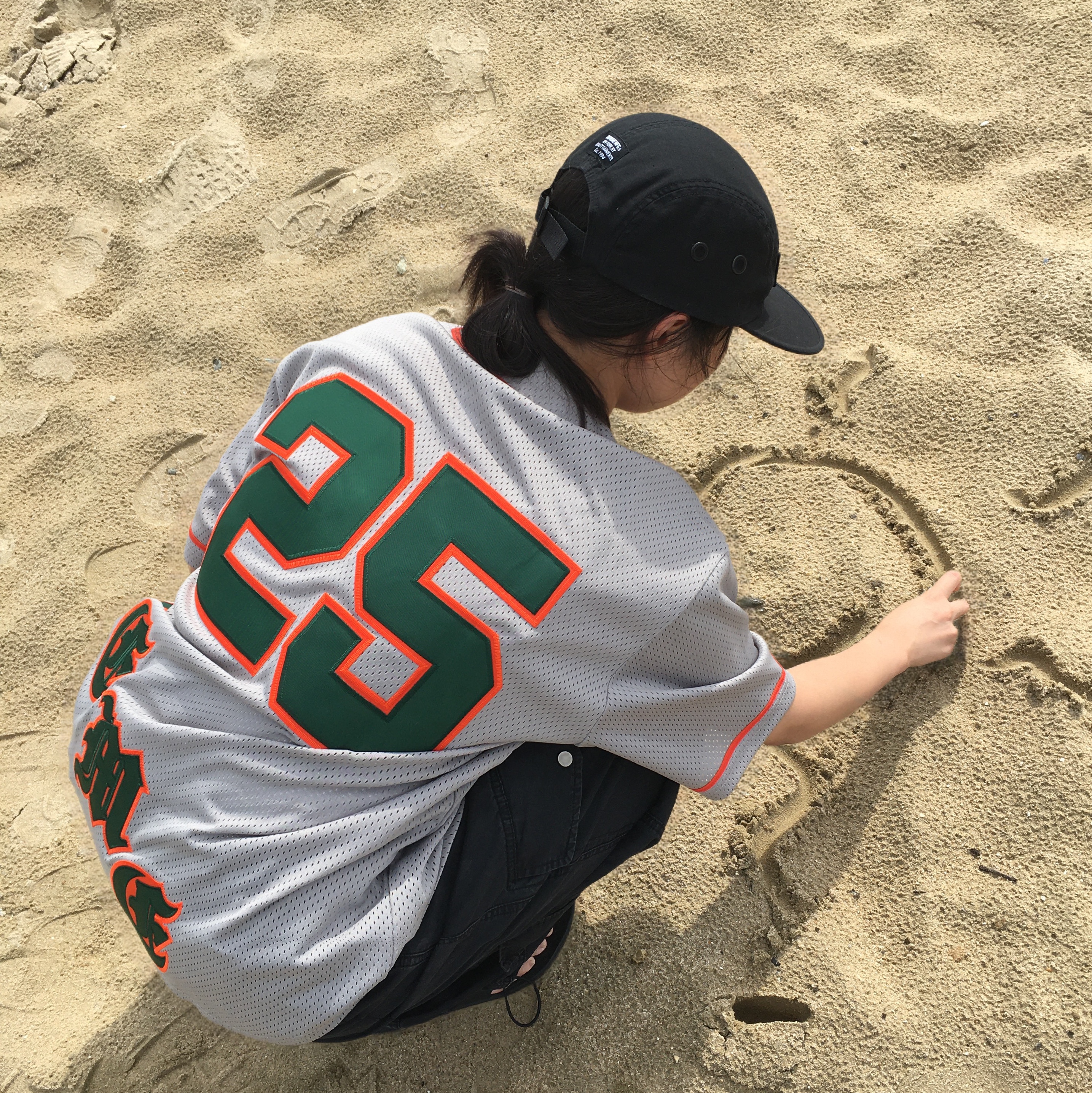 Supreme Old English Baseball Jersey Grey - 25SS, Oofos OOriginal Black 착용 스타일 - 4