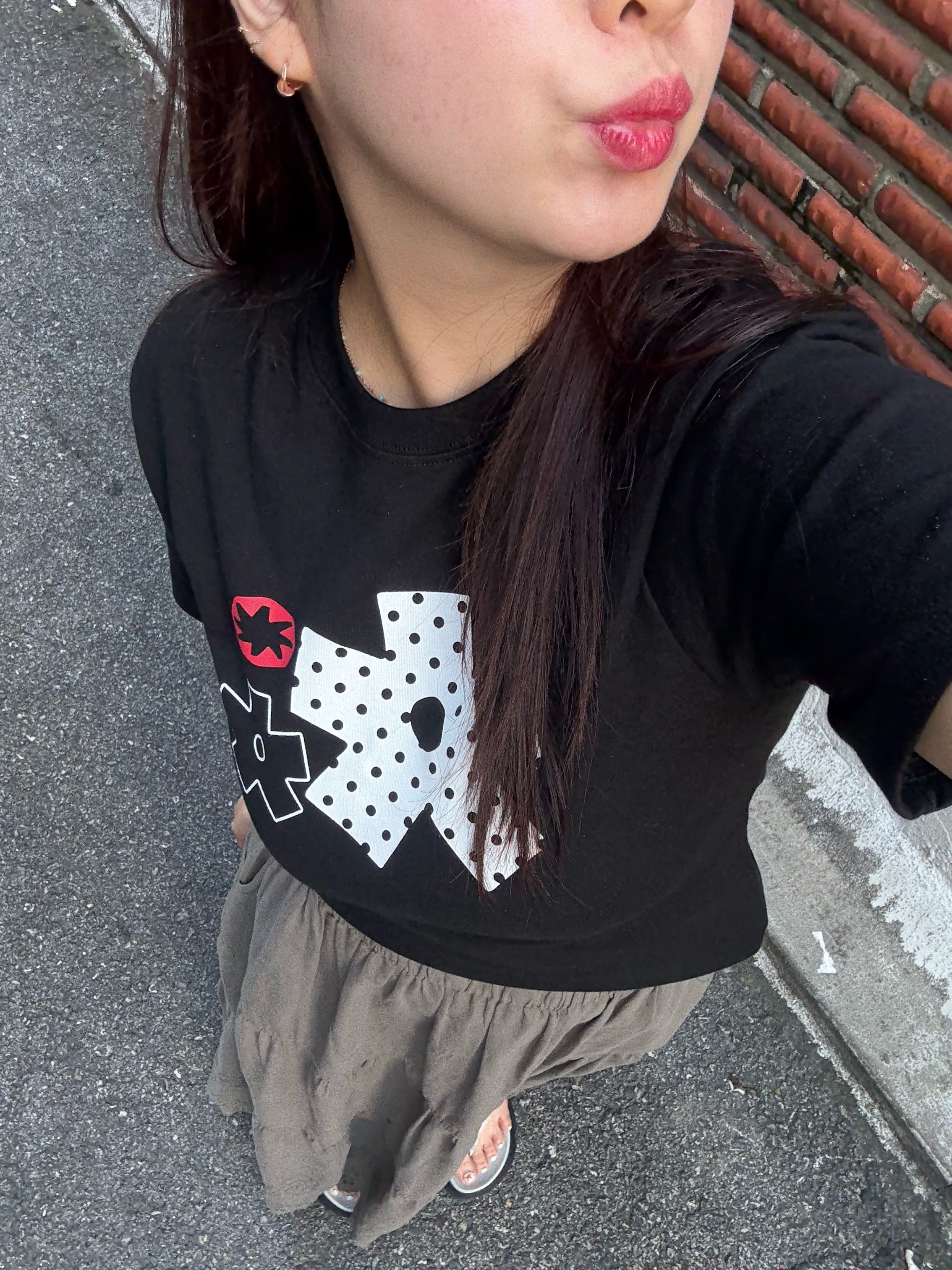 SLOW RECORD HOUSE Polka Dot Star T-Shirt Black 착용 스타일 - 6