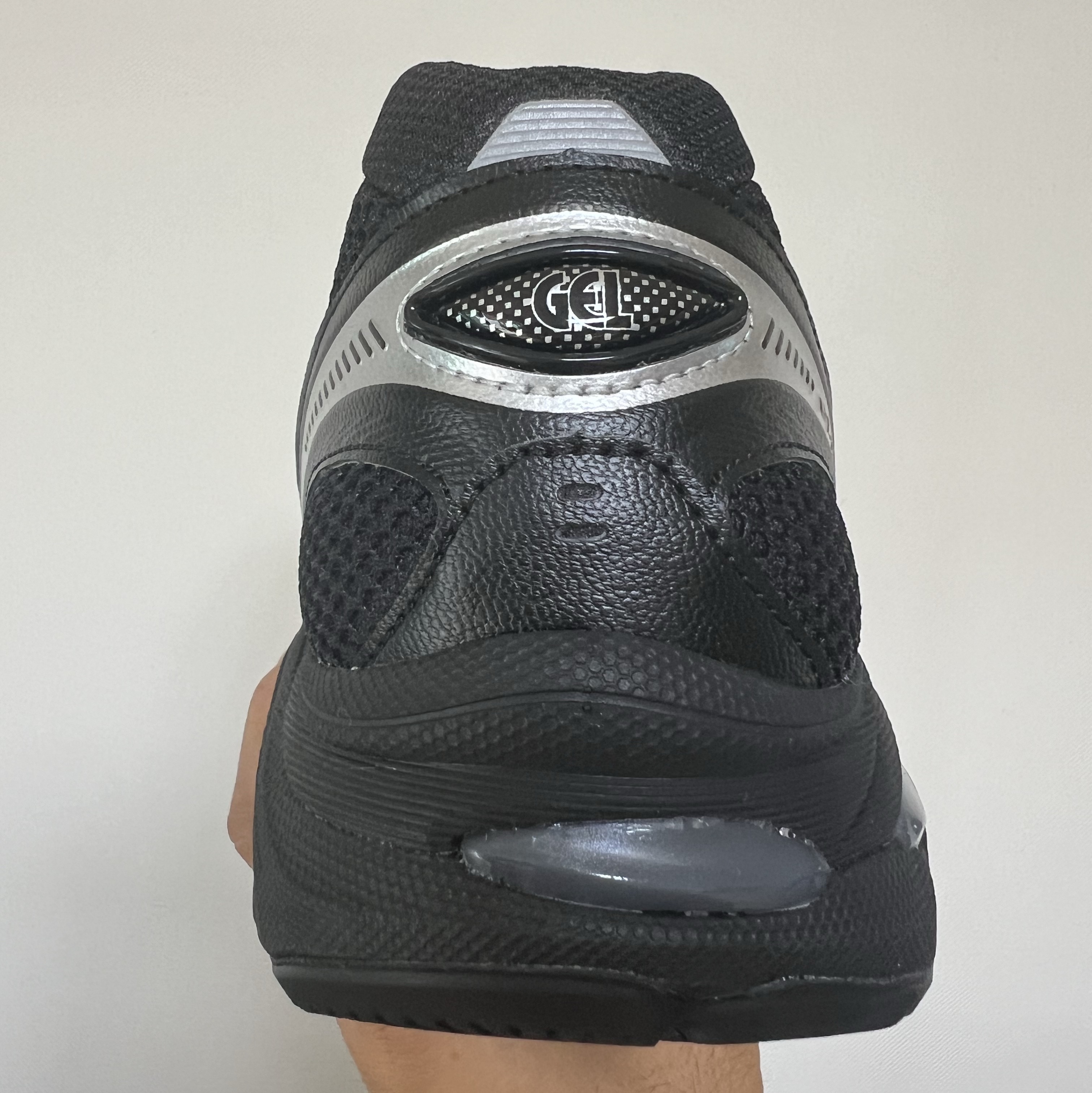 Asics GT-2160 Black Pure Silver 착용 스타일 - 3