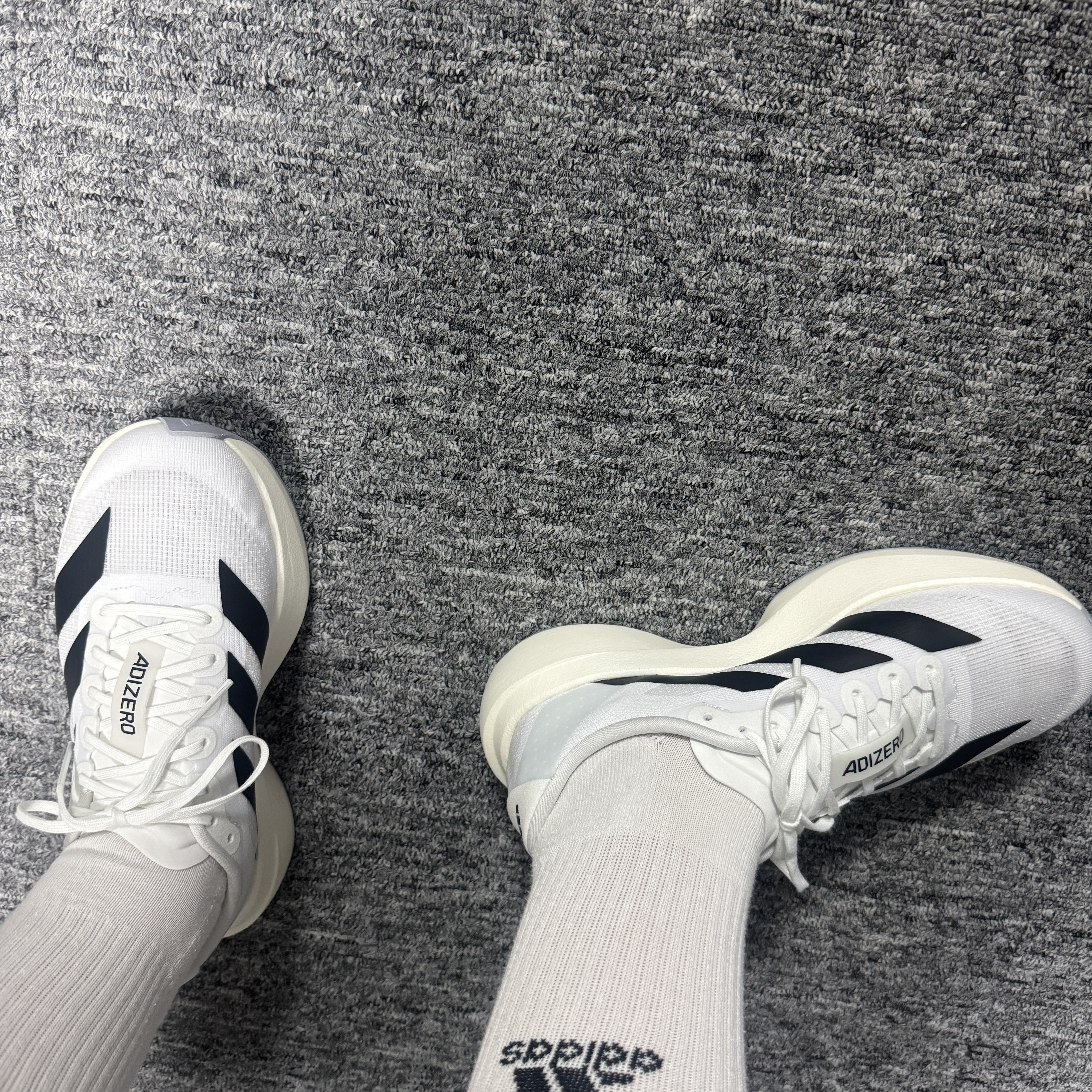 (W) Adidas Adizero EVO SL Cloud White Core Black 착용 스타일 - 1