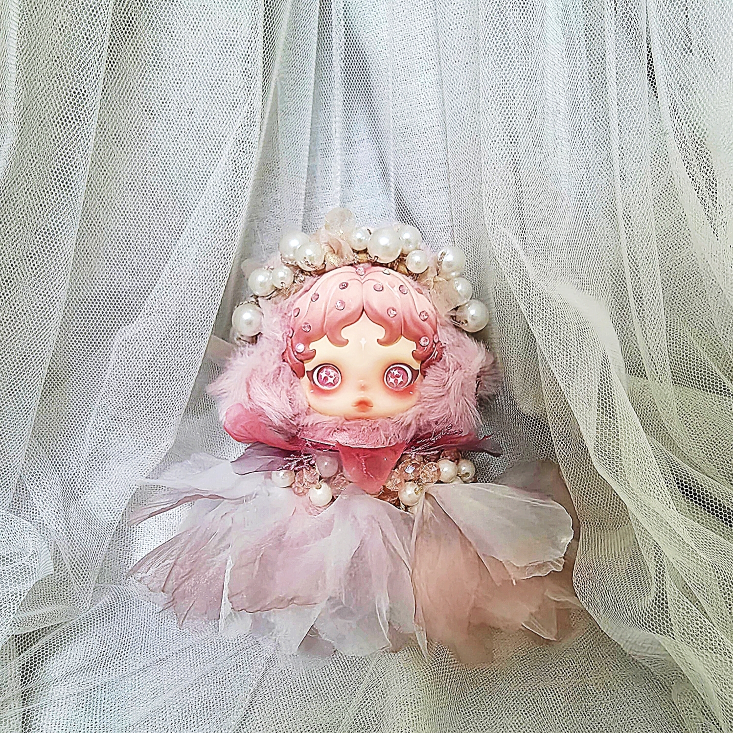 Pop Mart Skullpanda L’Impressionnisme Series Plush Doll (1 Blind Box), Pop Mart Skullpanda L’Impressionnisme Series Plush Doll Windflower (Opened Case) 착용 스타일