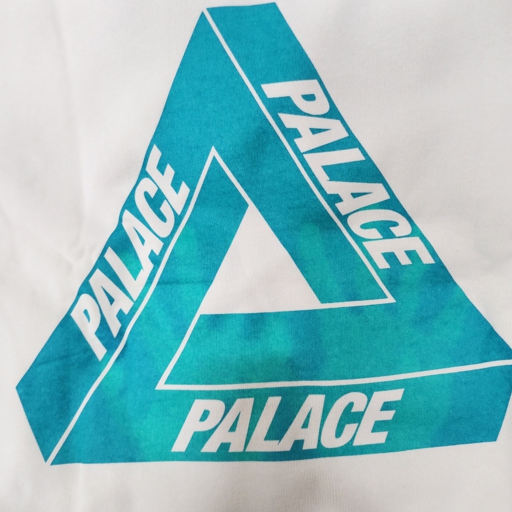 Palace Reacto Tri-Ferg Crew White - 25SS, Nike x Tom Sachs General Purpose Shoe Light Cream 착용 스타일 - 3