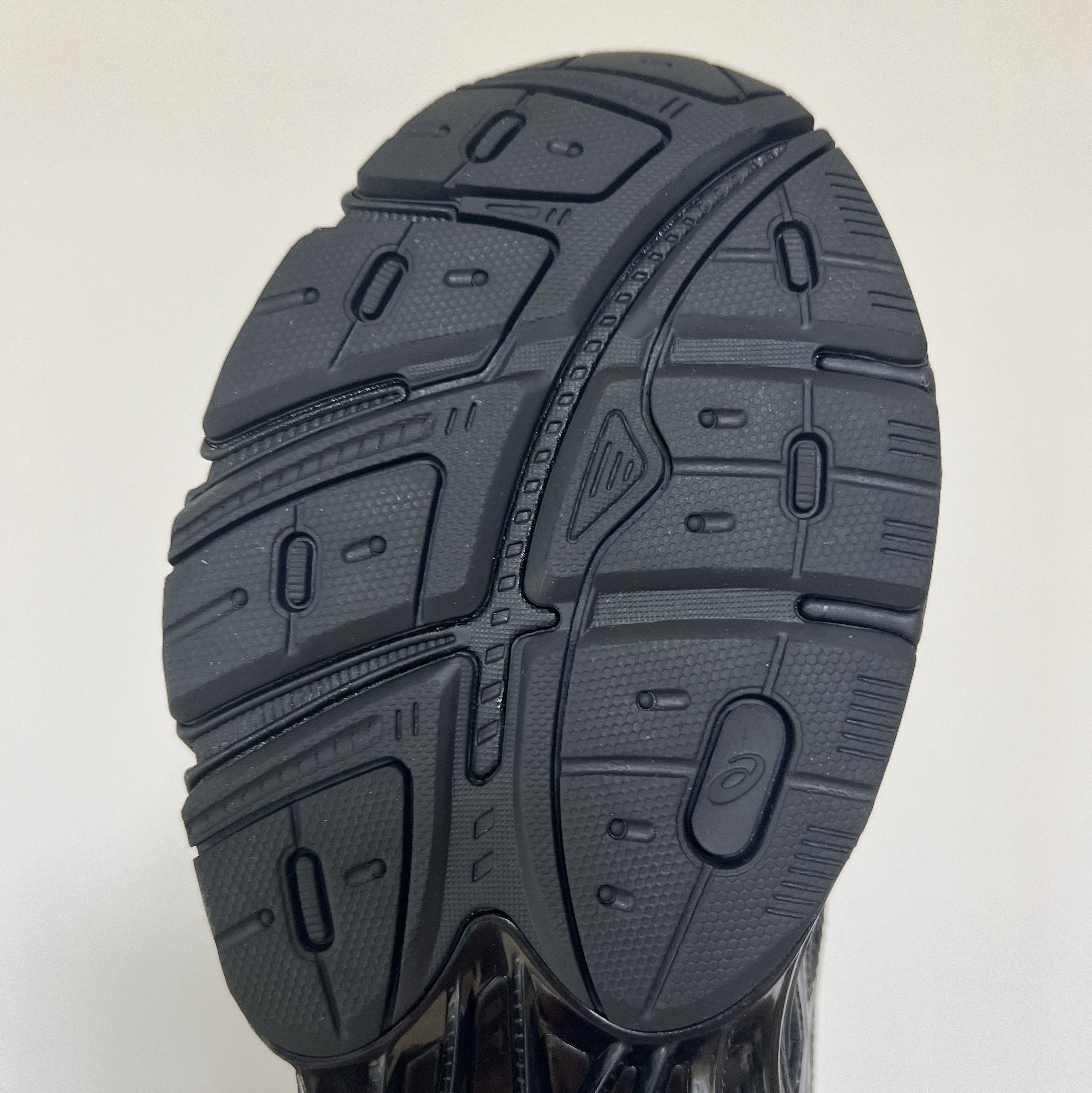 Asics GT-2160 Black Pure Silver 착용 스타일 - 5