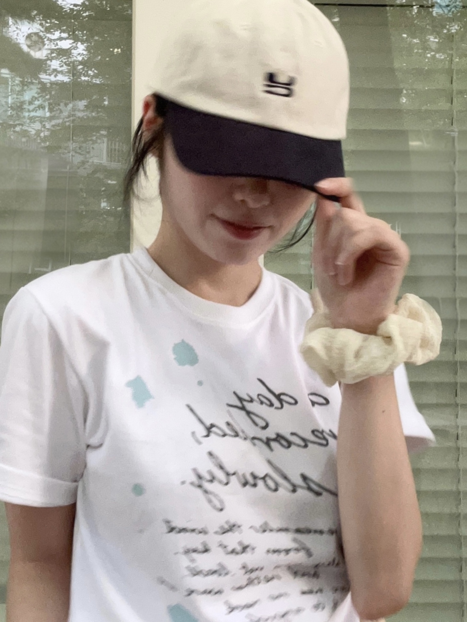 SLOW RECORD HOUSE Day Record T-Shirt White 착용 스타일 - 4