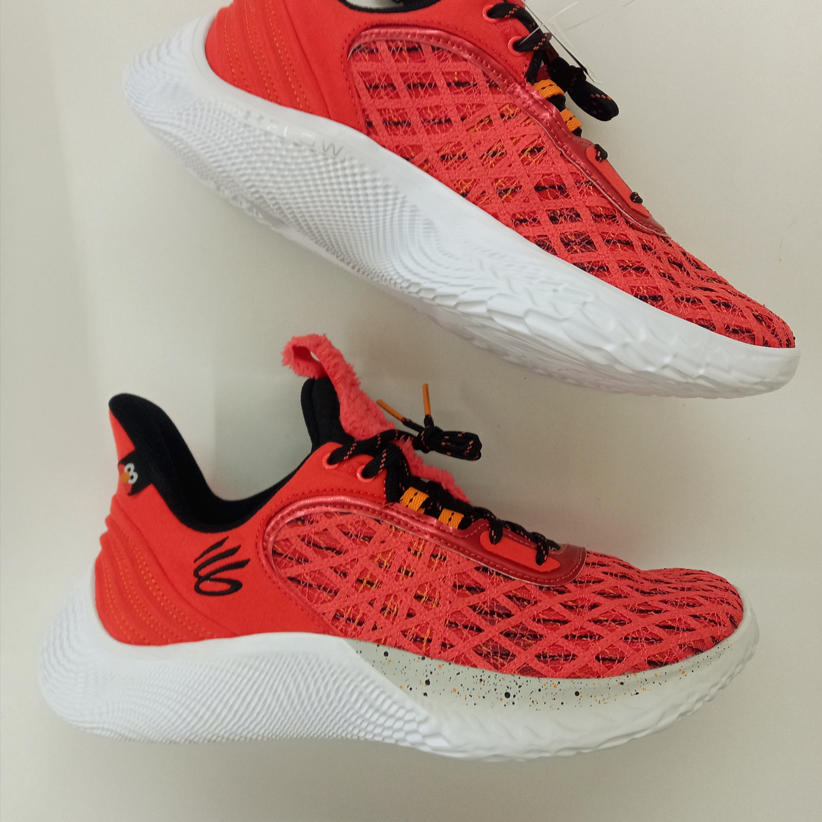 Under Armour Curry Flow 9 Red White 착용 스타일 - 1
