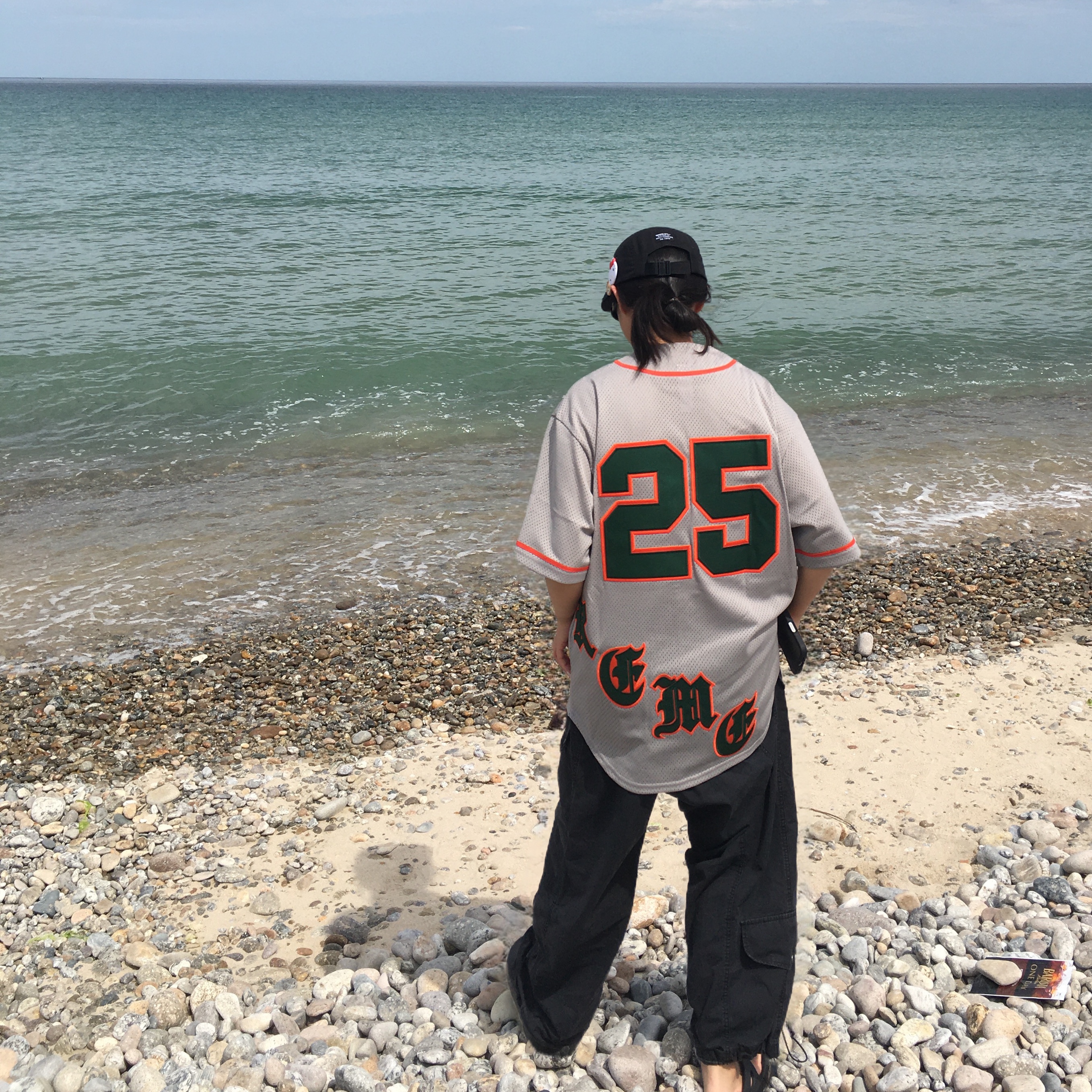 Supreme Old English Baseball Jersey Grey - 25SS, Oofos OOriginal Black 착용 스타일 - 3