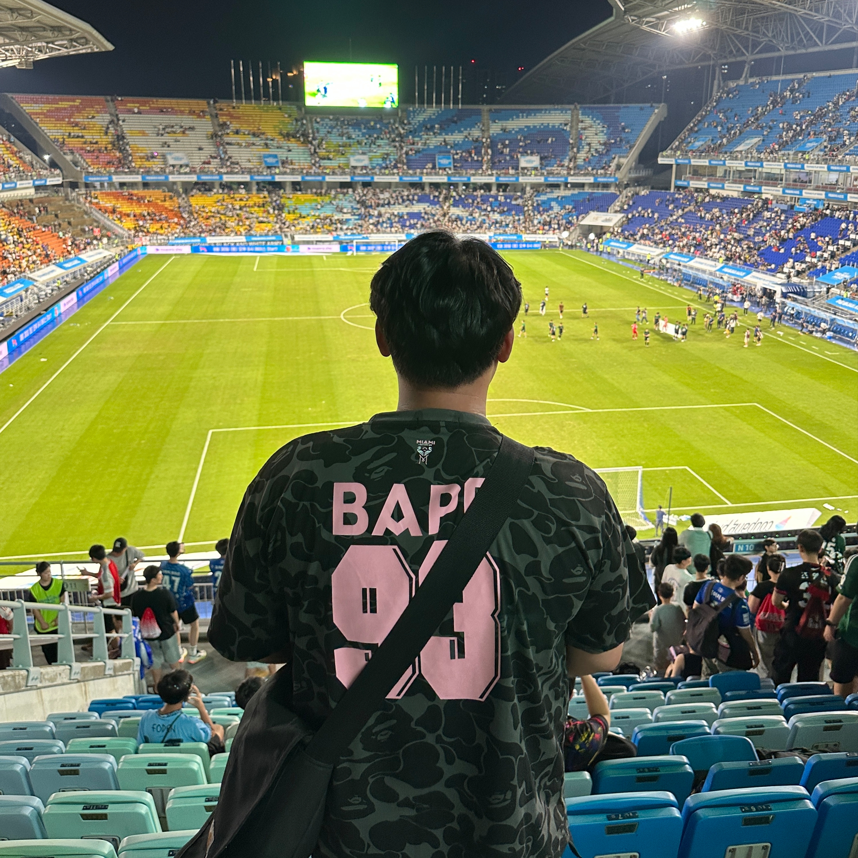 BAPE x Inter Miami CF Camo T-Shirt Black 착용 스타일