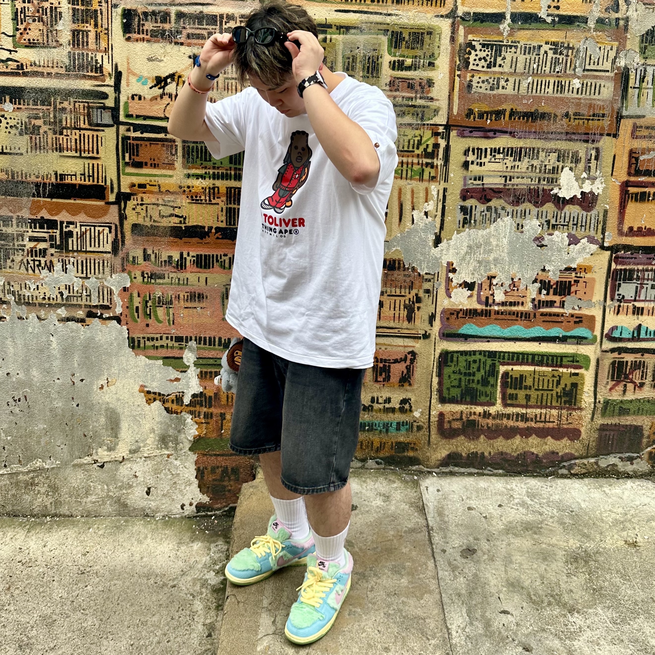 Nike x Verdy SB Dunk Low Pro Blue Gaze and Enamel Green, BAPE x Cactus Jack x Don Toliver Milo T-Shirt White 착용 스타일 - 2