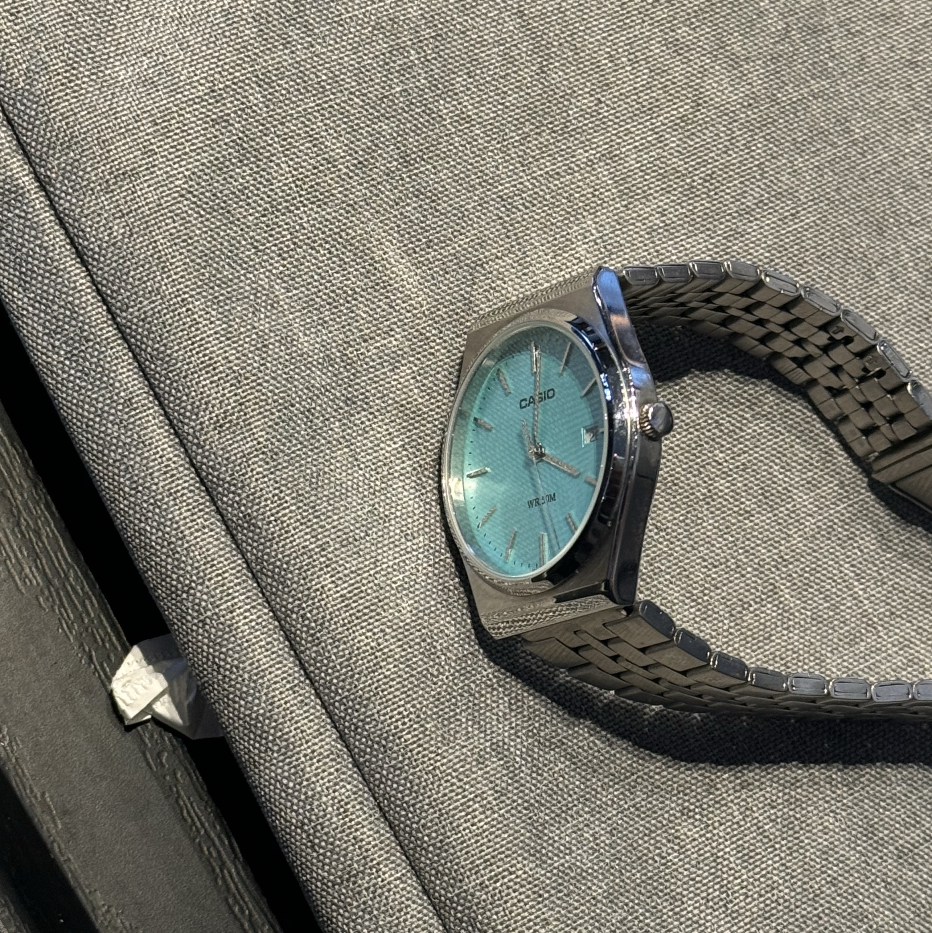 Casio MTP-B145D-2A1V 착용 스타일