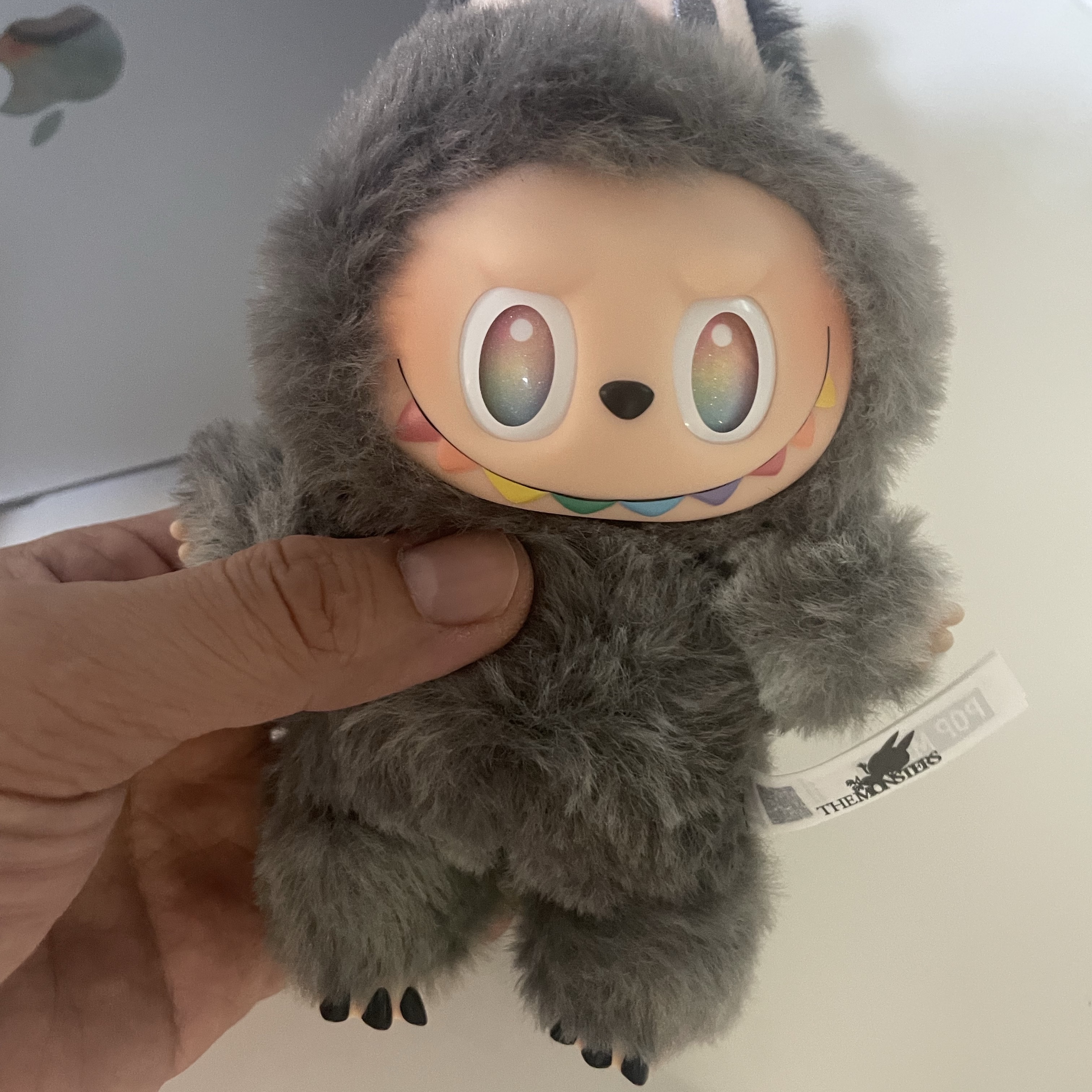 Pop Mart Labubu The Monsters Highlight Series Sealed Case (6 Blind Boxes), Pop Mart Labubu The Monsters Highlight Series ID Keyring (Opened Case) 착용 스타일 - 3