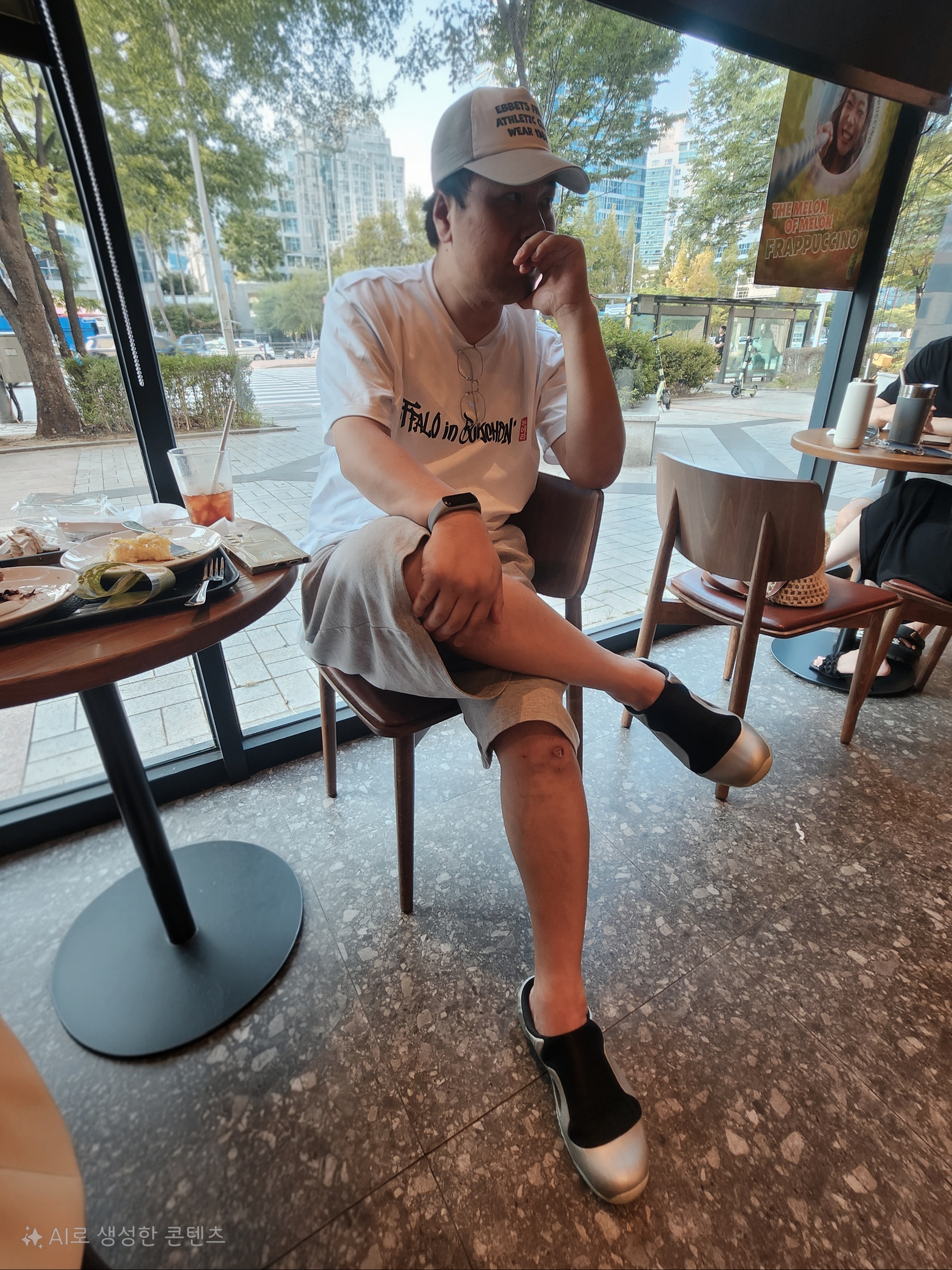 Nike Clogposite Chrome and Black 착용 스타일