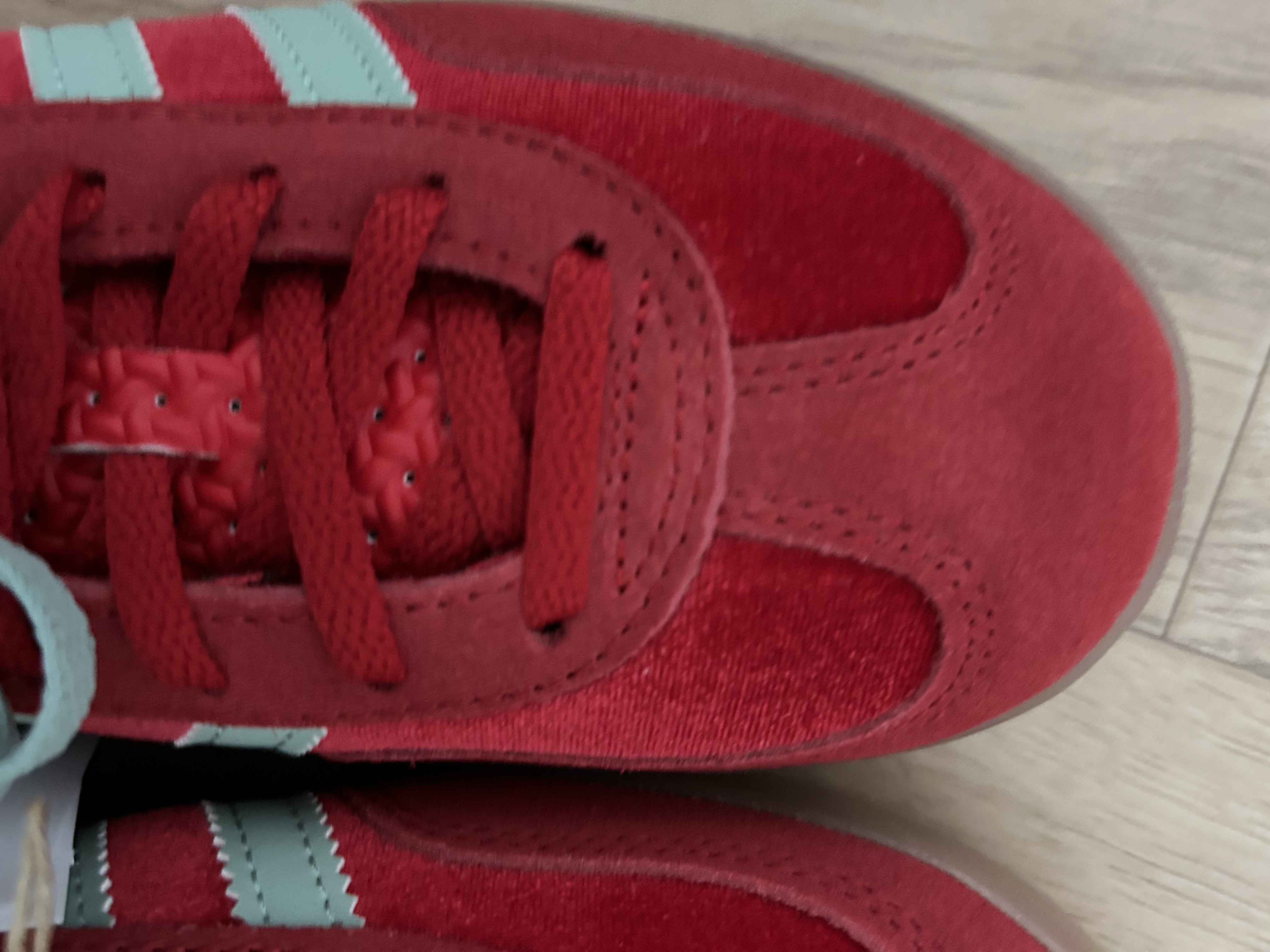 (W) Adidas Gazelle Indoor Better Scarlet Hazy Green 착용 스타일