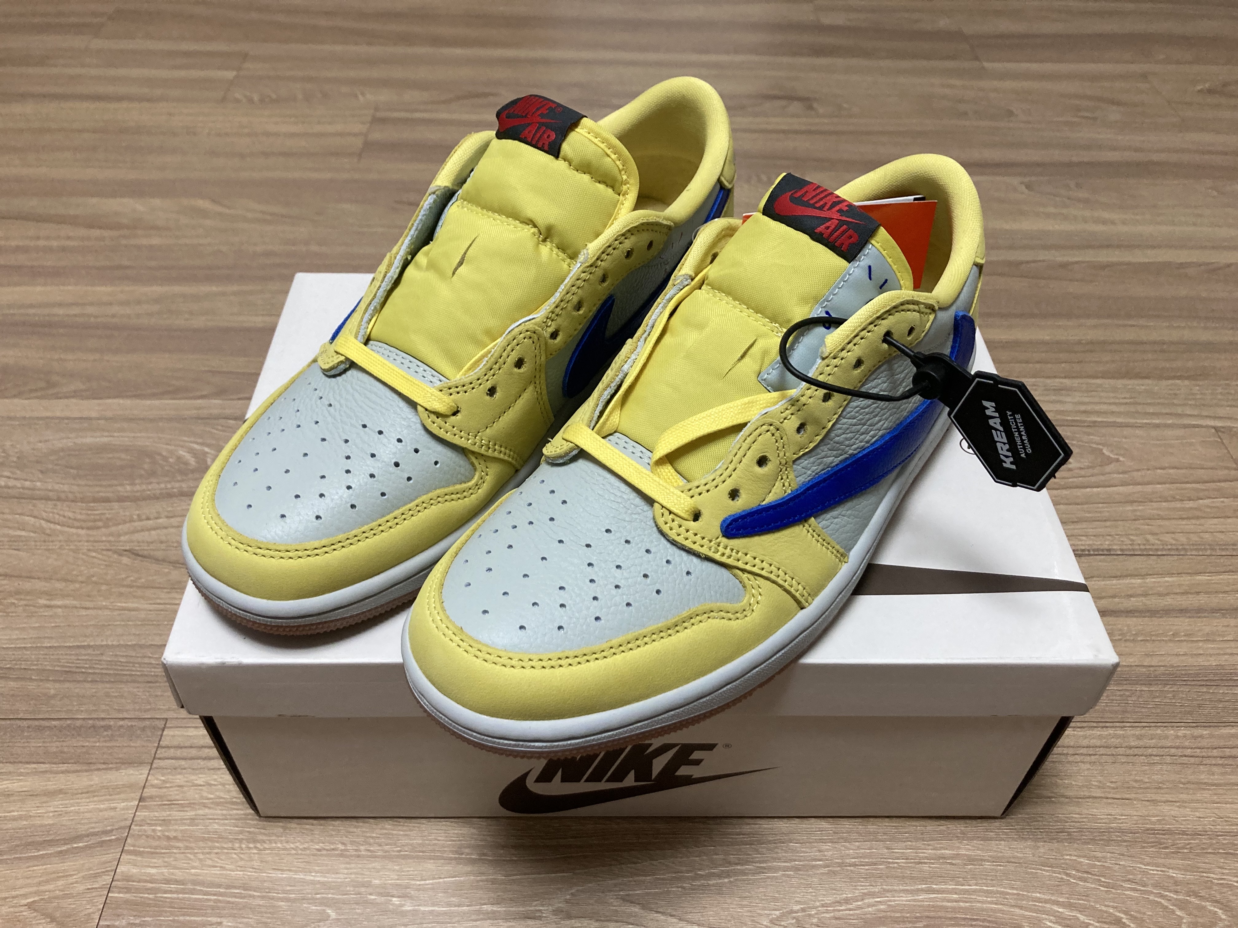 (W) Jordan 1 x Travis Scott Retro Low OG SP Canary 착용 스타일