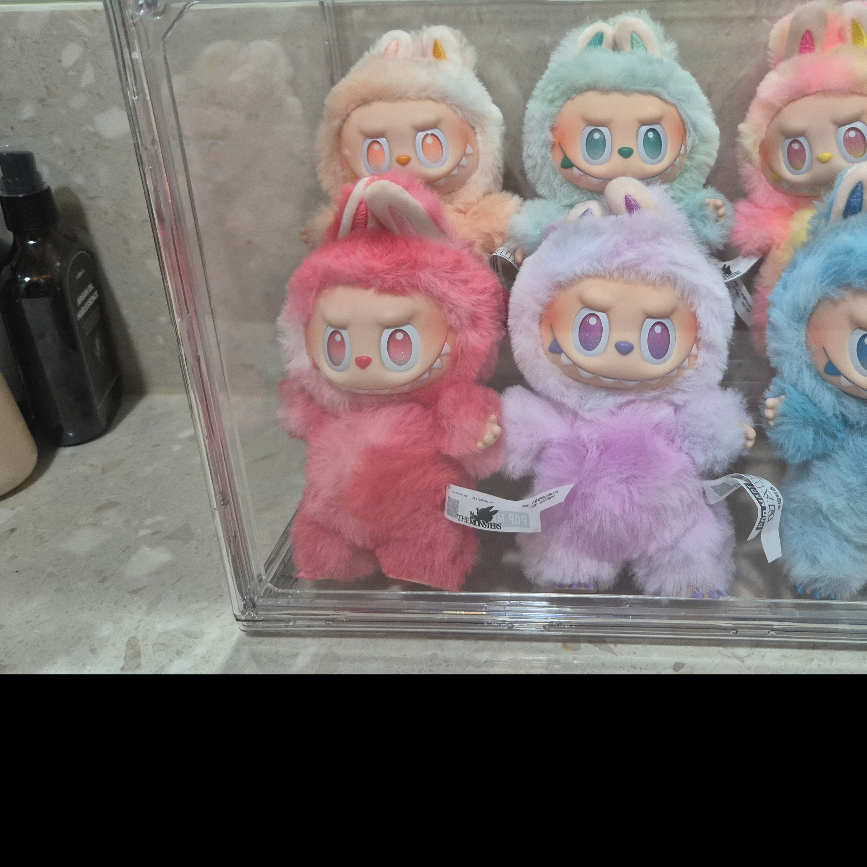 Pop Mart Labubu The Monsters Highlight Series Sealed Case (6 Blind Boxes), Pop Mart Labubu Time To Chill Vinyl Plush Doll 착용 스타일
