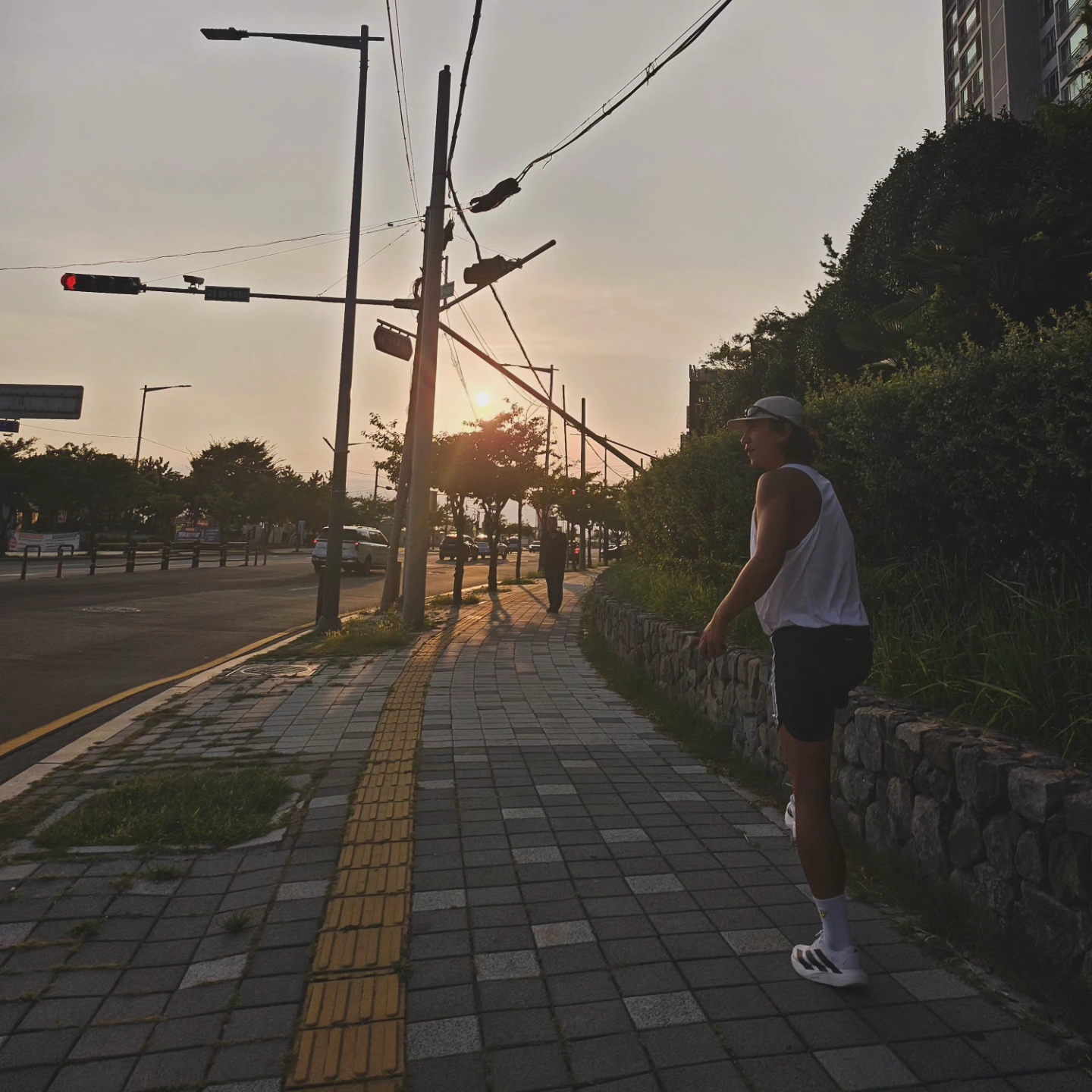 (W) Adidas Adizero EVO SL Cloud White Core Black, Adidas Adizero EVO SL Cloud White Core Black 착용 스타일 - 4