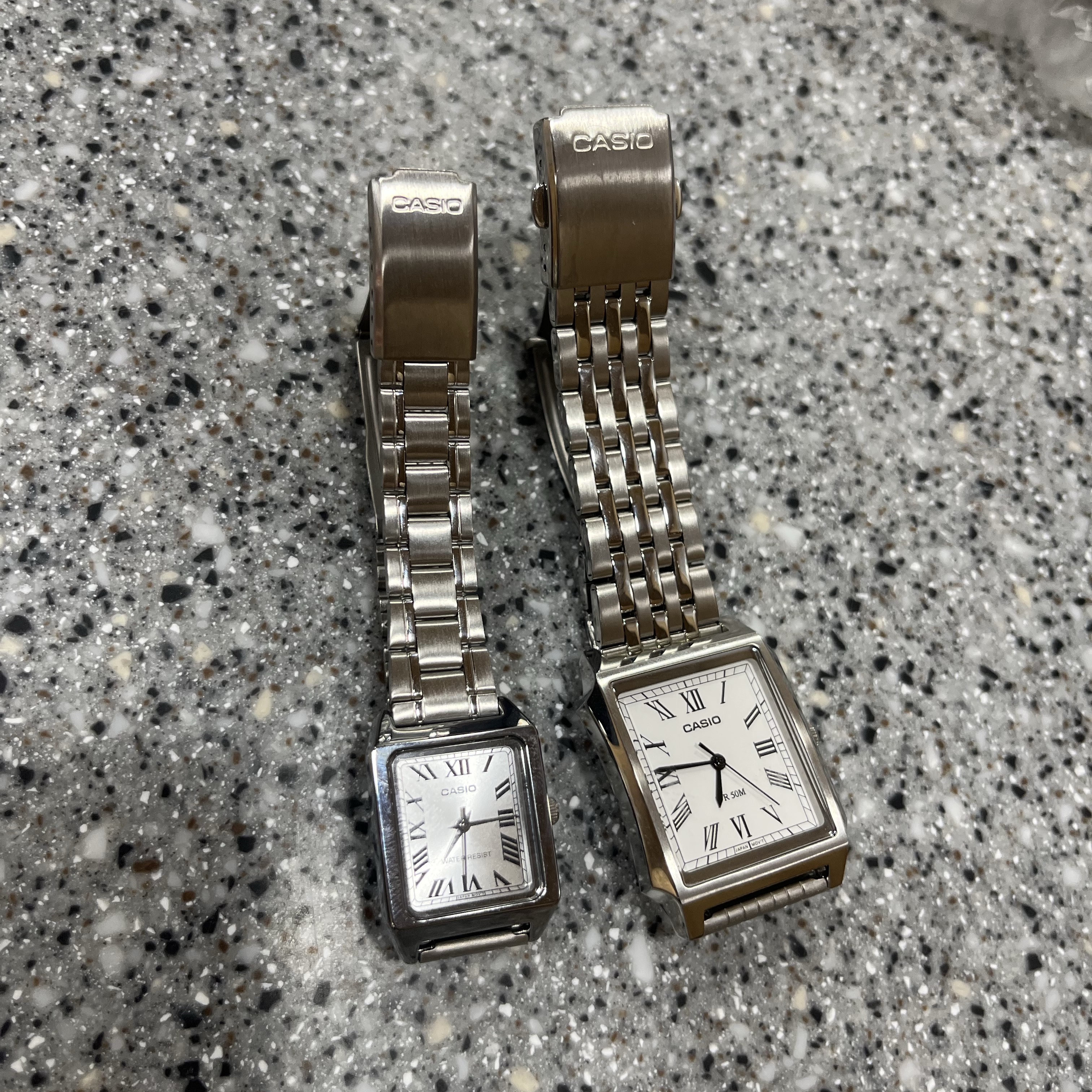 Casio MTP-B190D-7BV 착용 스타일 - 2
