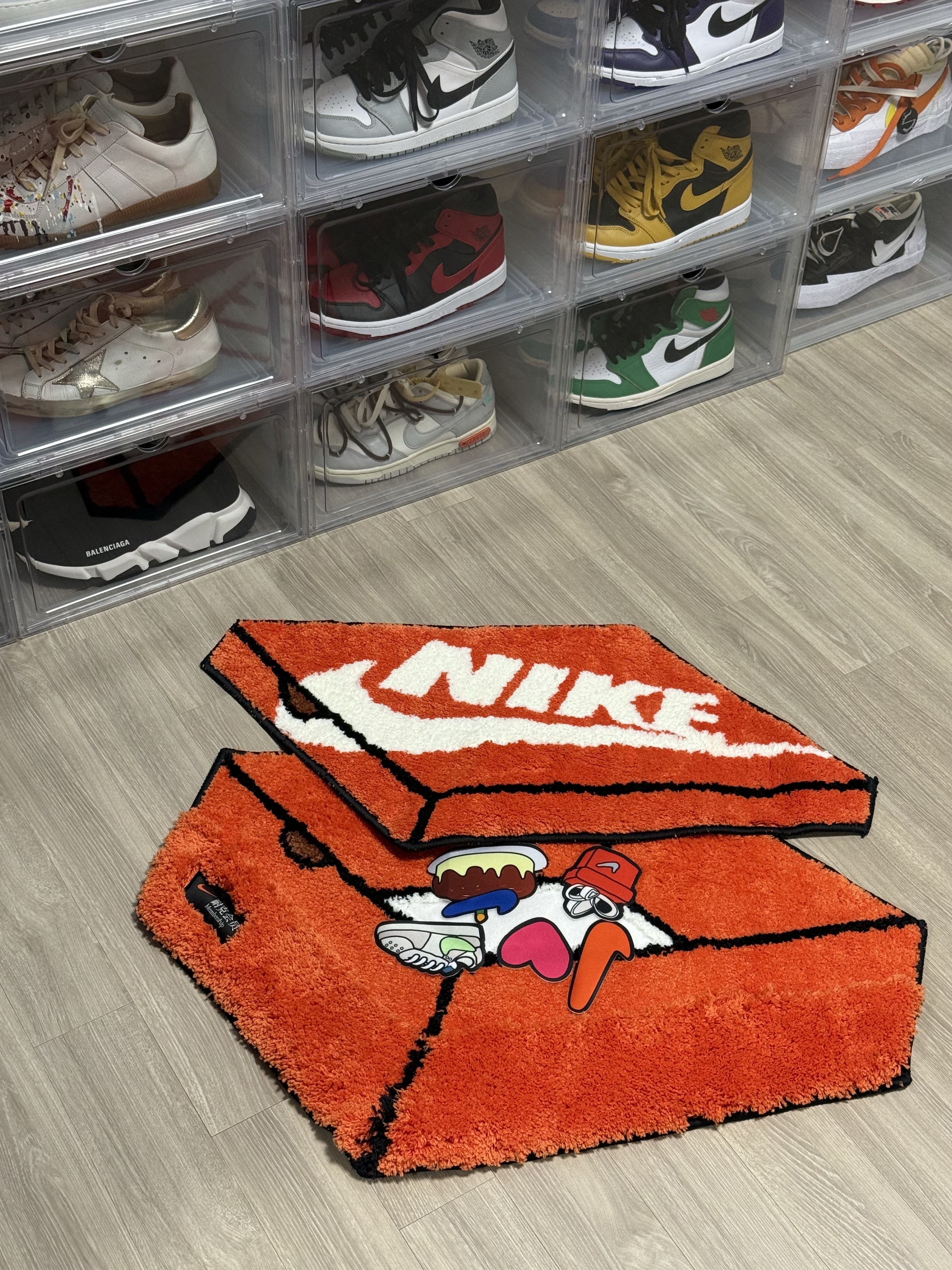 Nike Box Rugmat Orange, Jordan 1 High 85 Bred 착용 스타일