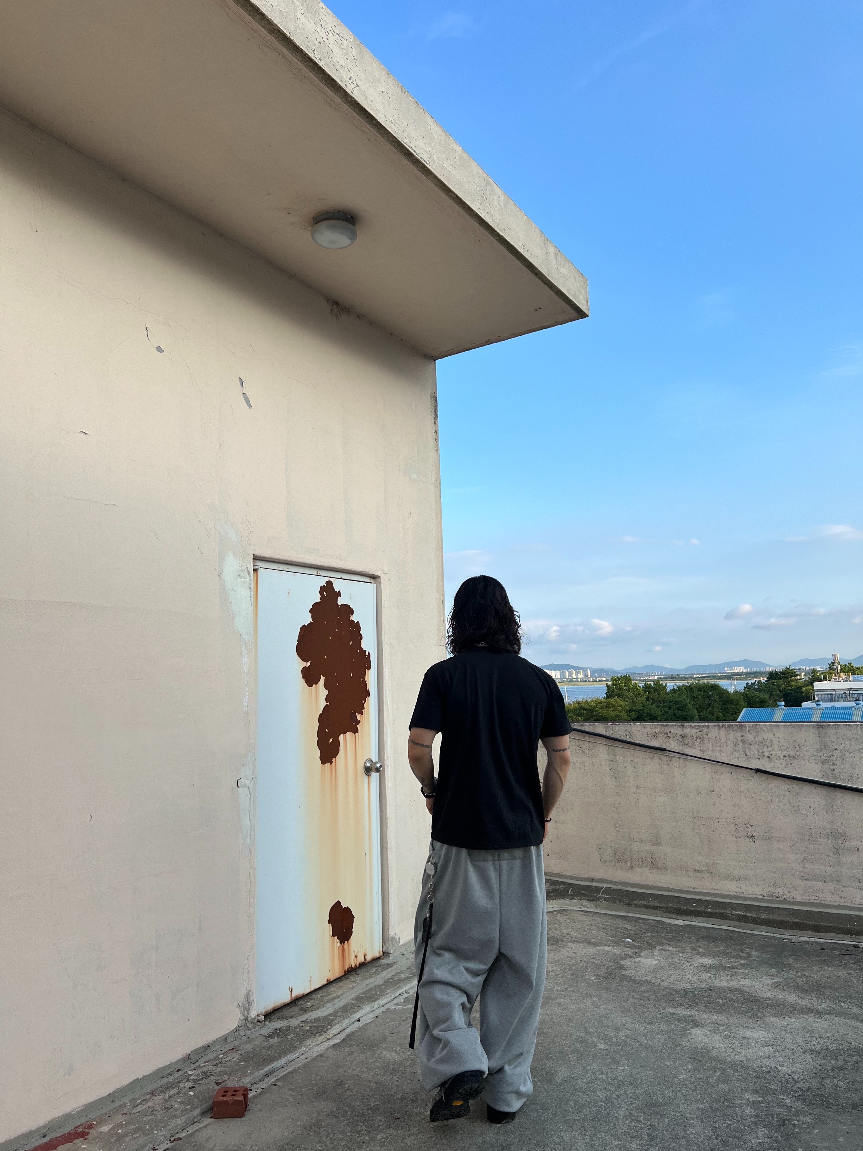 MJD x Koin Seoul Belted Heavy Sweat Baggy Pants Melange Grey 착용 스타일 - 6