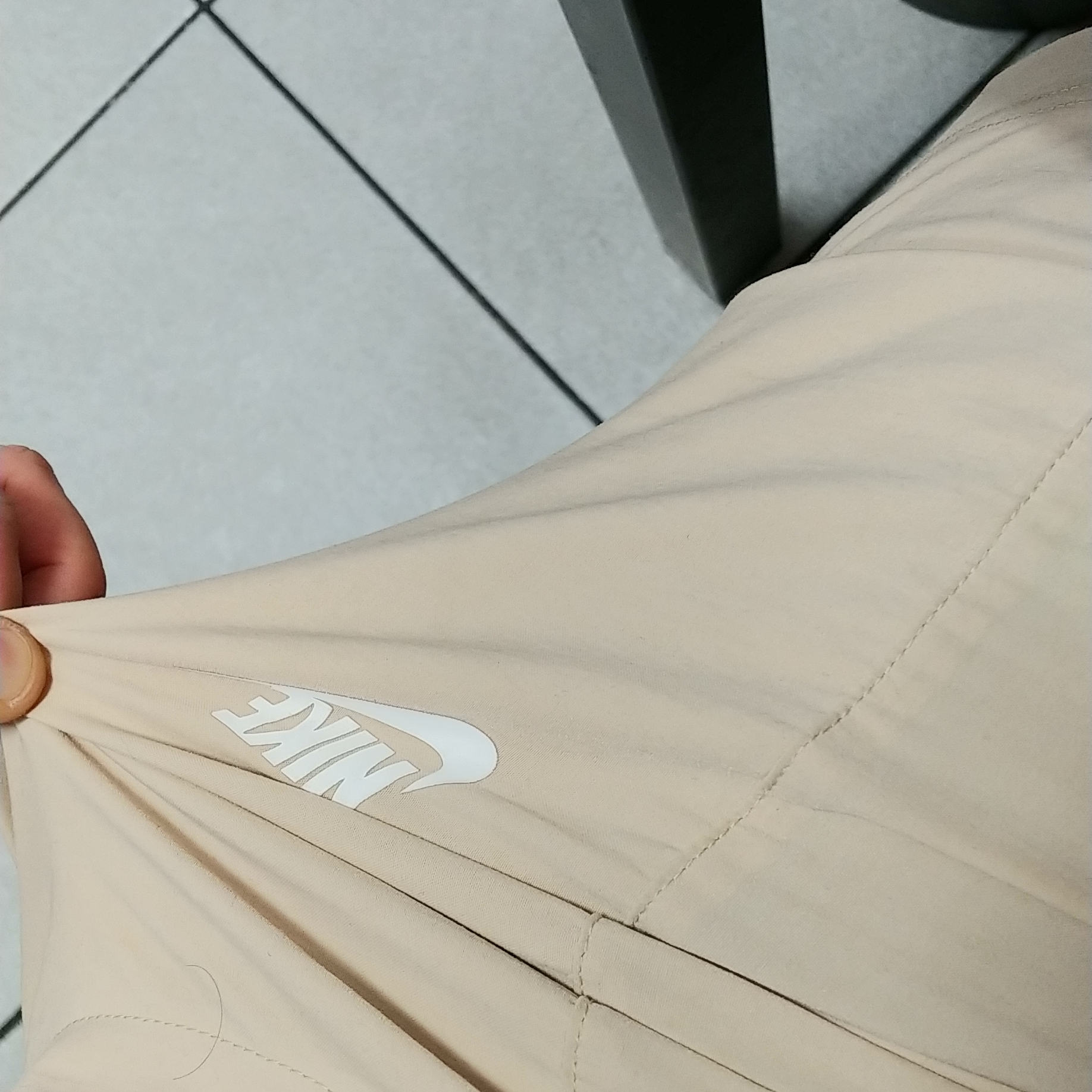 Nike NSW Modern Essentials Woven shorts Beige - Asia 착용 스타일 - 2