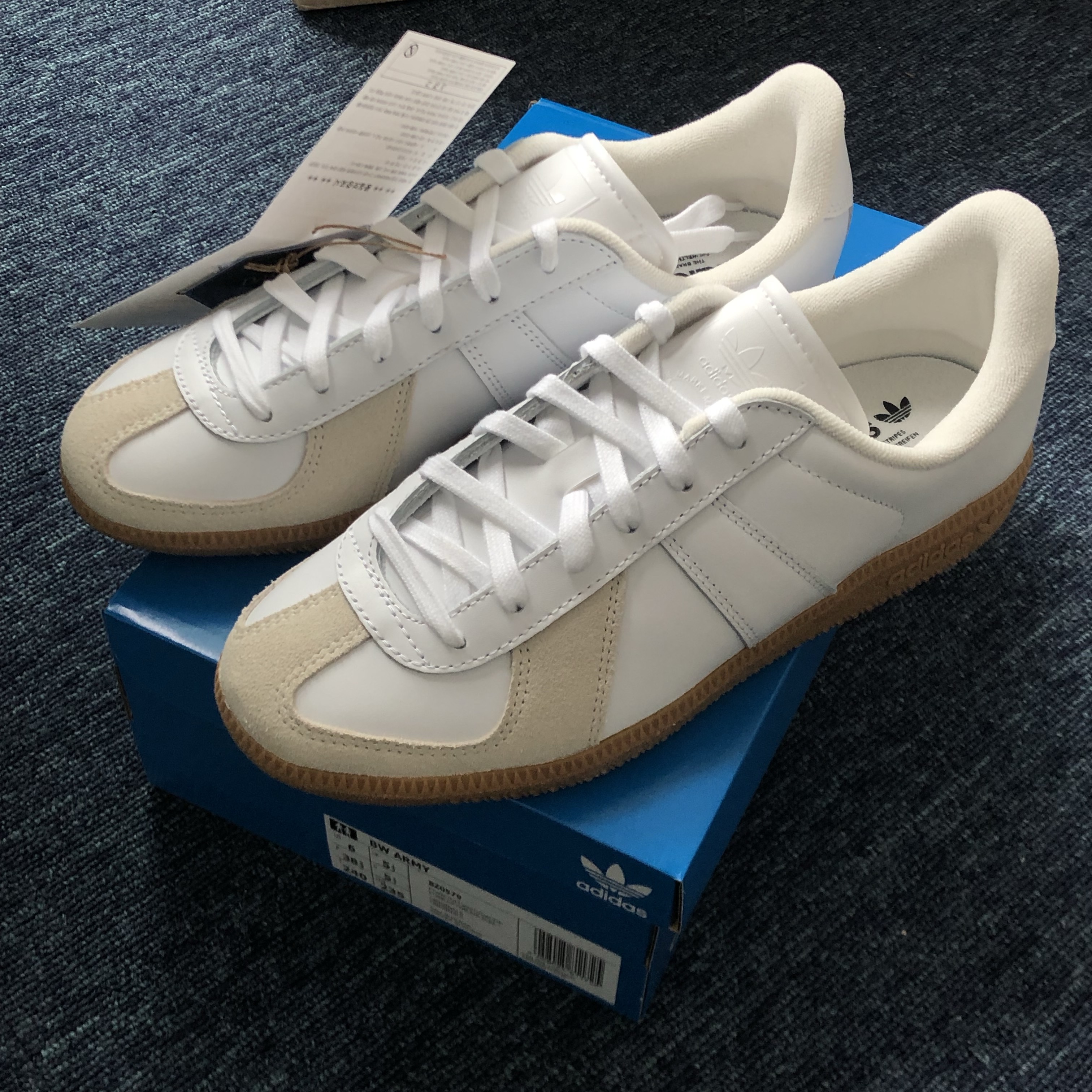 Adidas BW Army White 착용 스타일