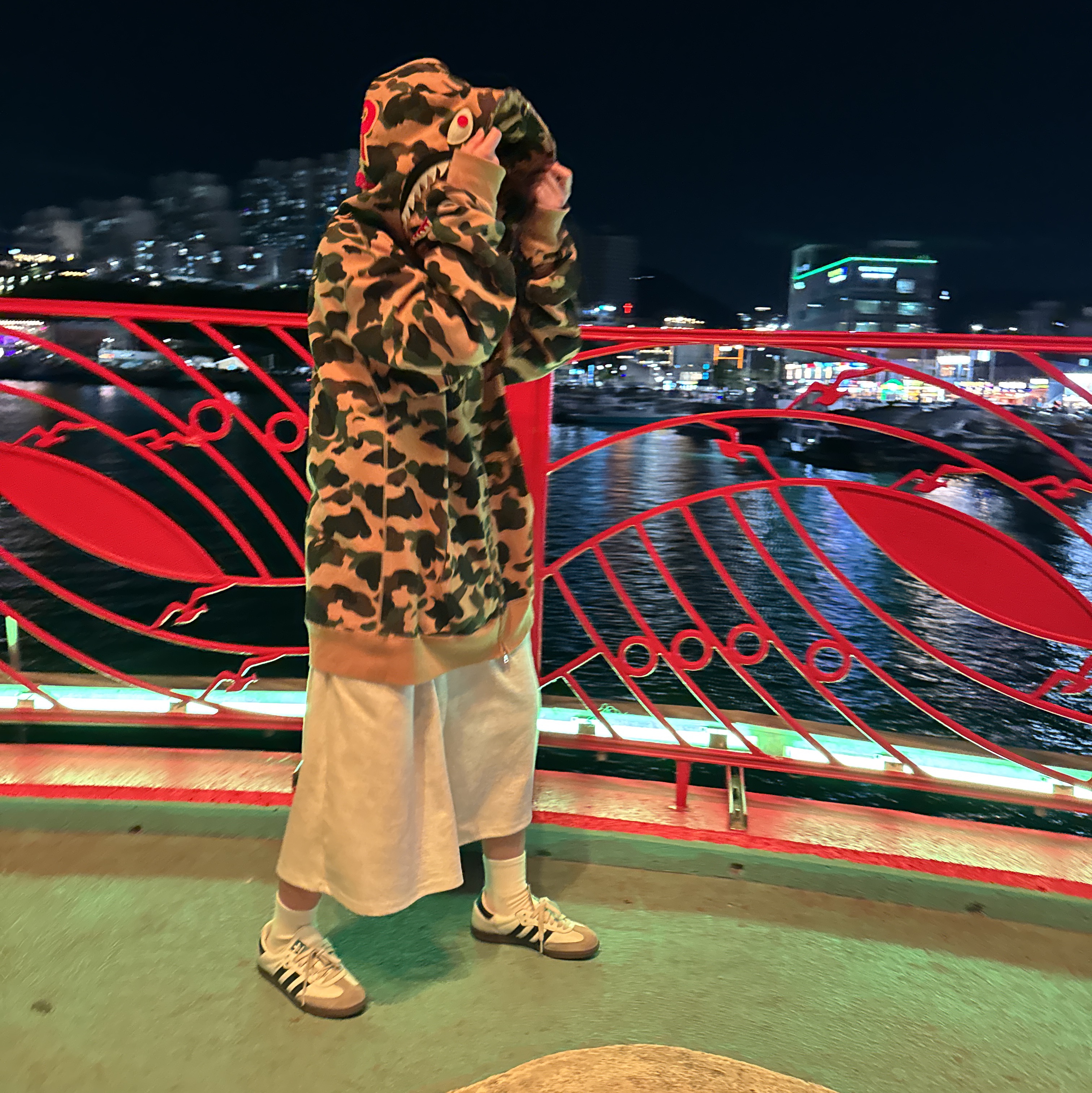 BAPE 1st Camo Shark Full Zip Hoodie Yellow, Adidas Samba OG Cloud White 착용 스타일