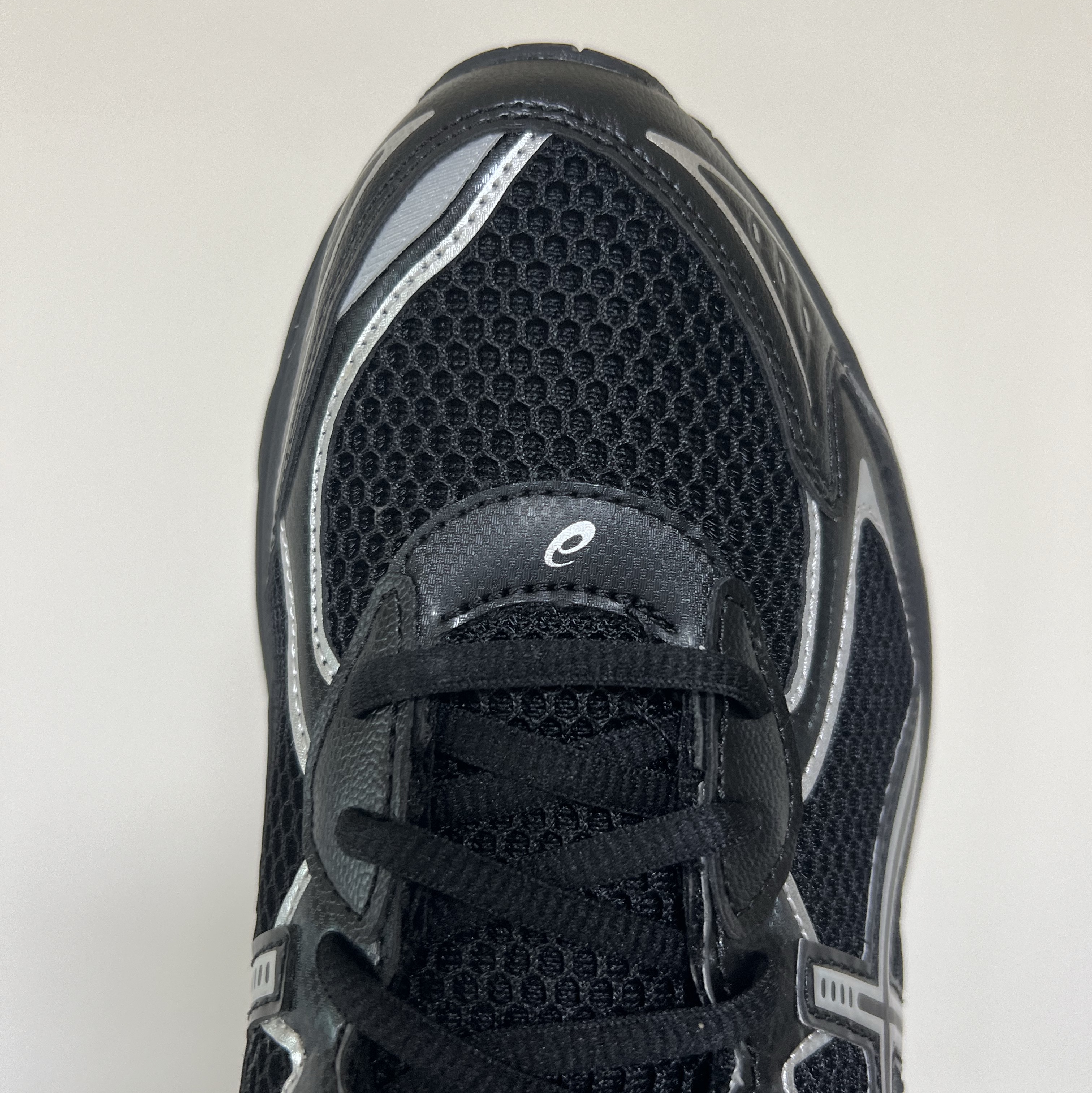 Asics GT-2160 Black Pure Silver 착용 스타일 - 4
