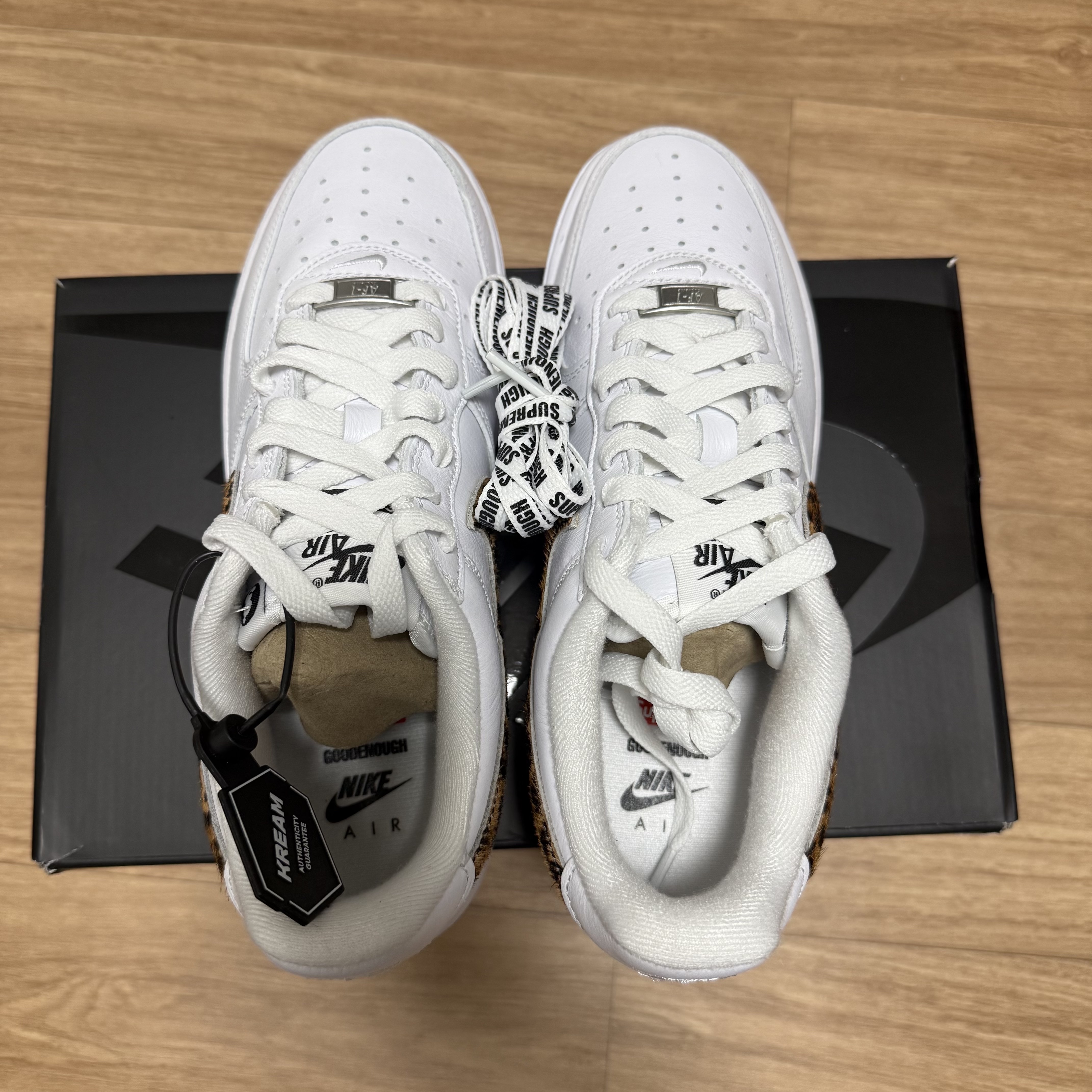 Nike x Supreme x GOODENOUGH Air Force 1 Low White - 25SS 착용 스타일 - 5