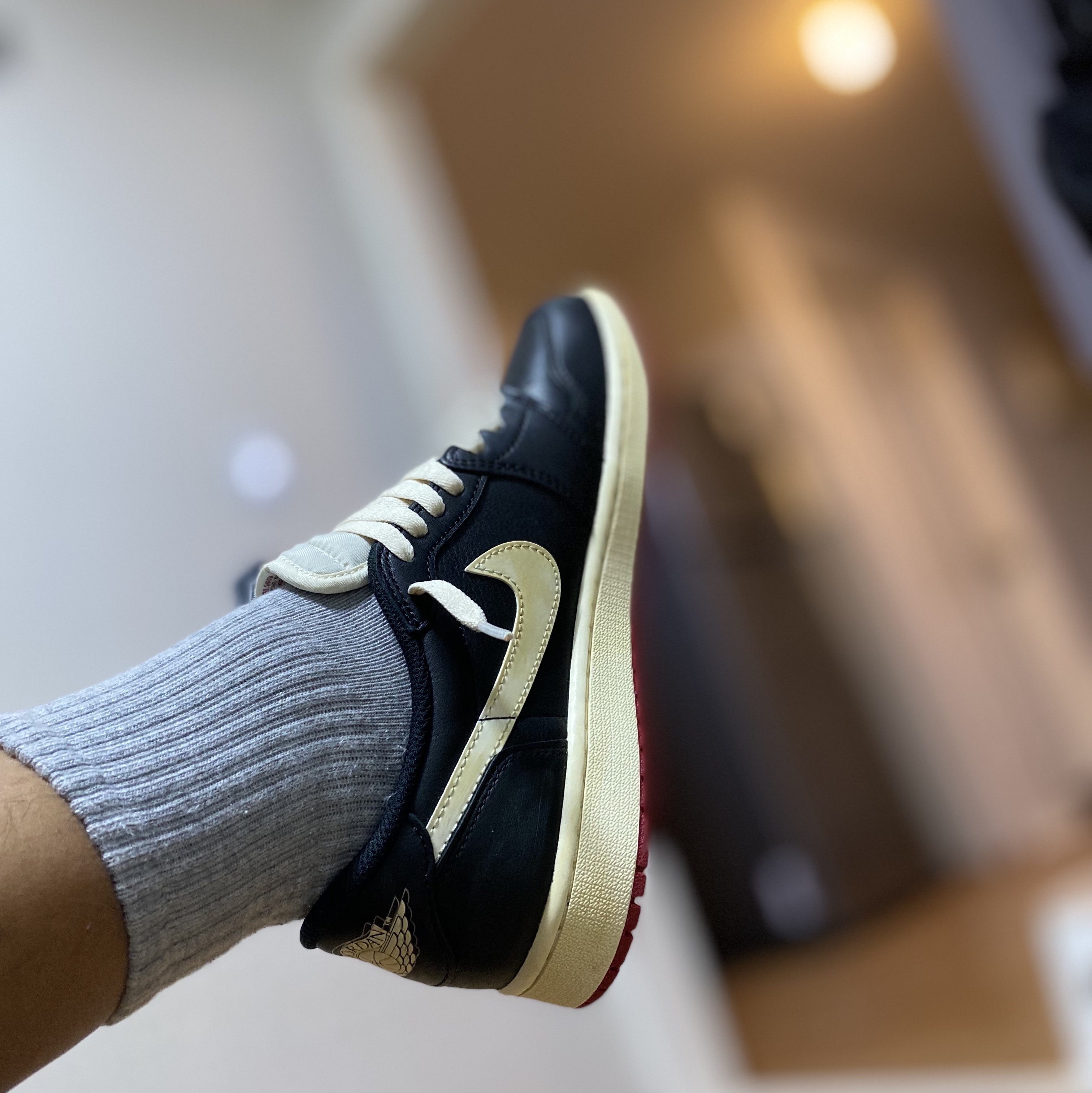 Jordan 1 x Nigel Sylvester Retro Low OG Better With Time 착용 스타일 - 1