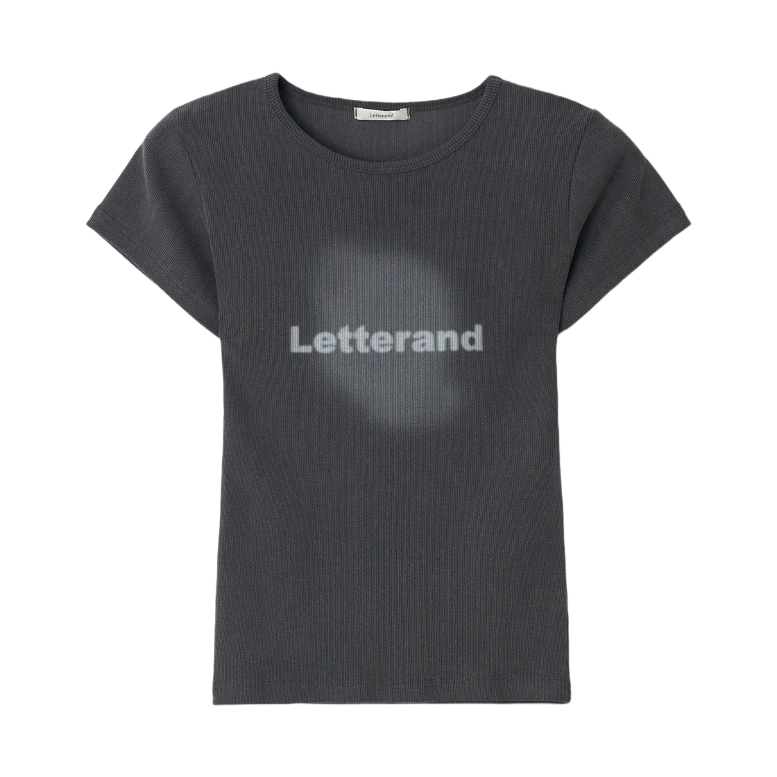 (W) 레터앤 블러드 프린트 톱 차콜((W) Letterand Blurred Print Top Charcoal)