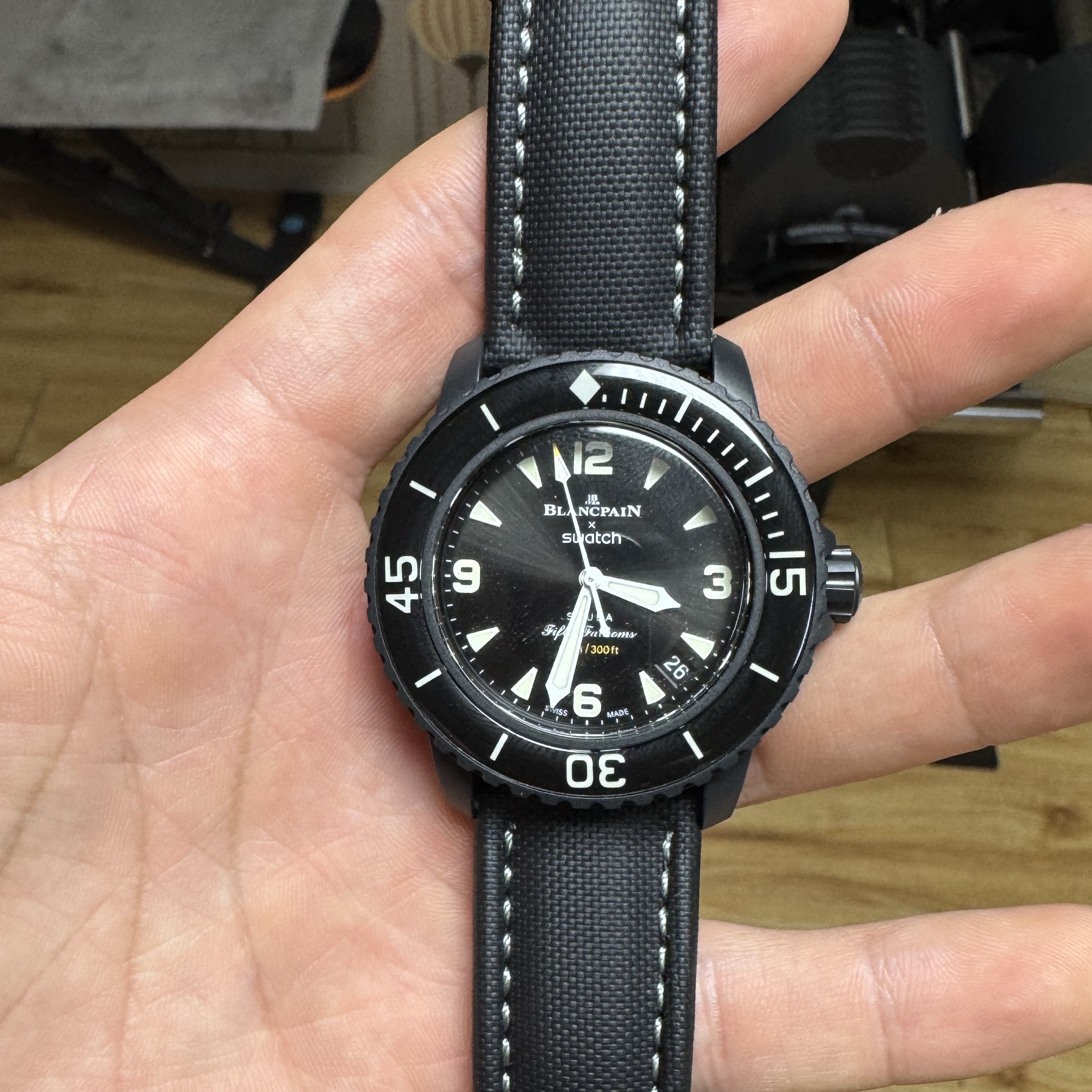 Swatch x Blancpain Bioceramic Ocean of Storms 착용 스타일