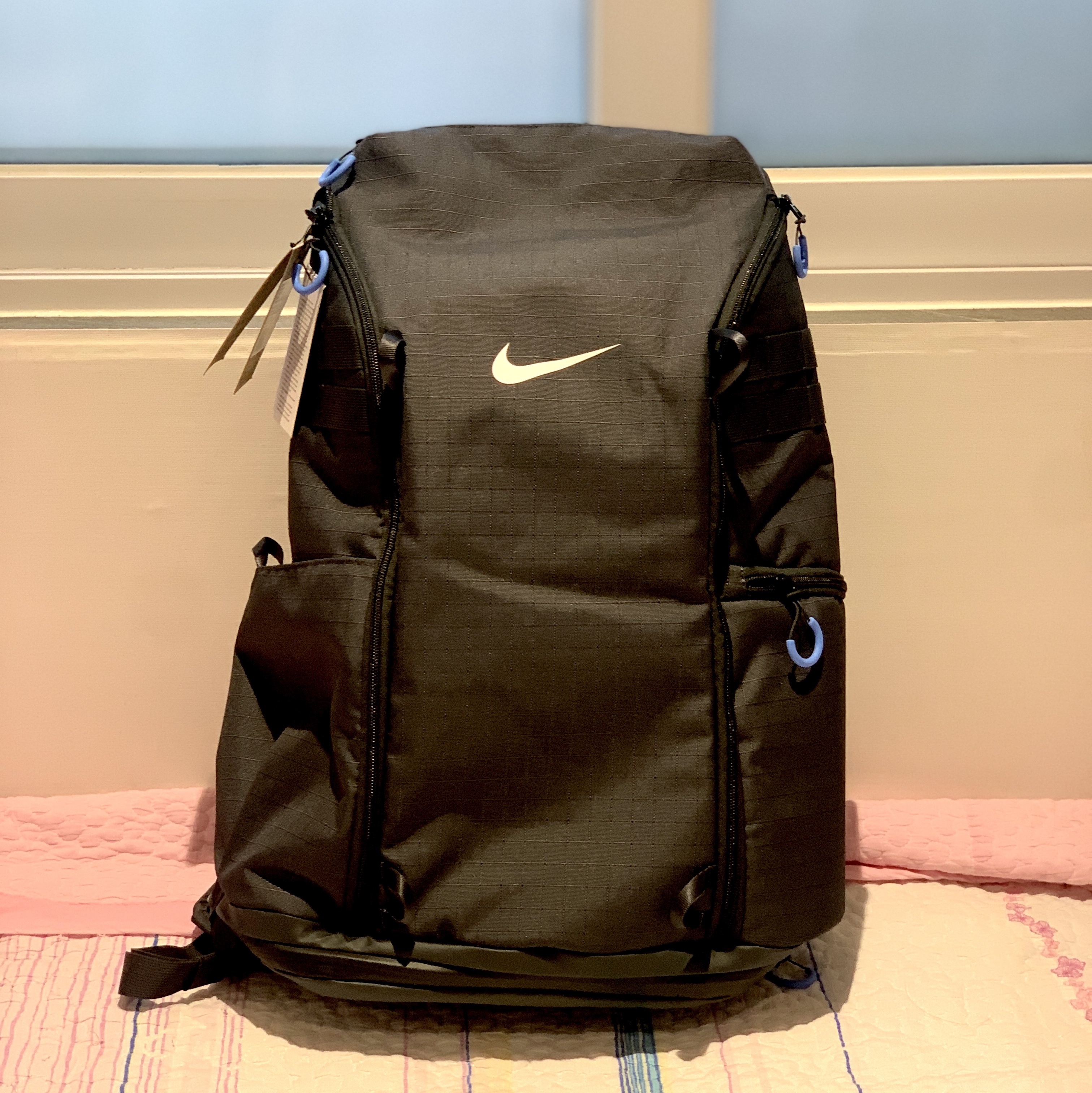 Nike Elite EasyOn Backpack 31L Anthracite University Blue 착용 스타일