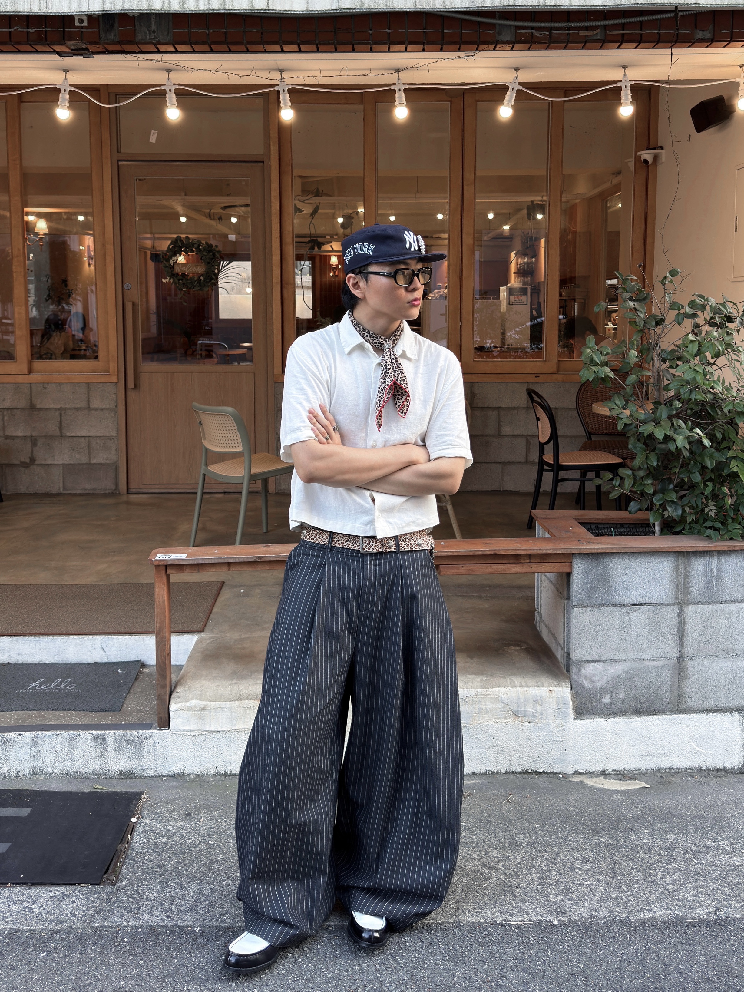 Haruta HS-906 Penny Loafer Black & White, New Era MLB New York Yankees Pillbox Series Ball Cap Navy 착용 스타일 - 2