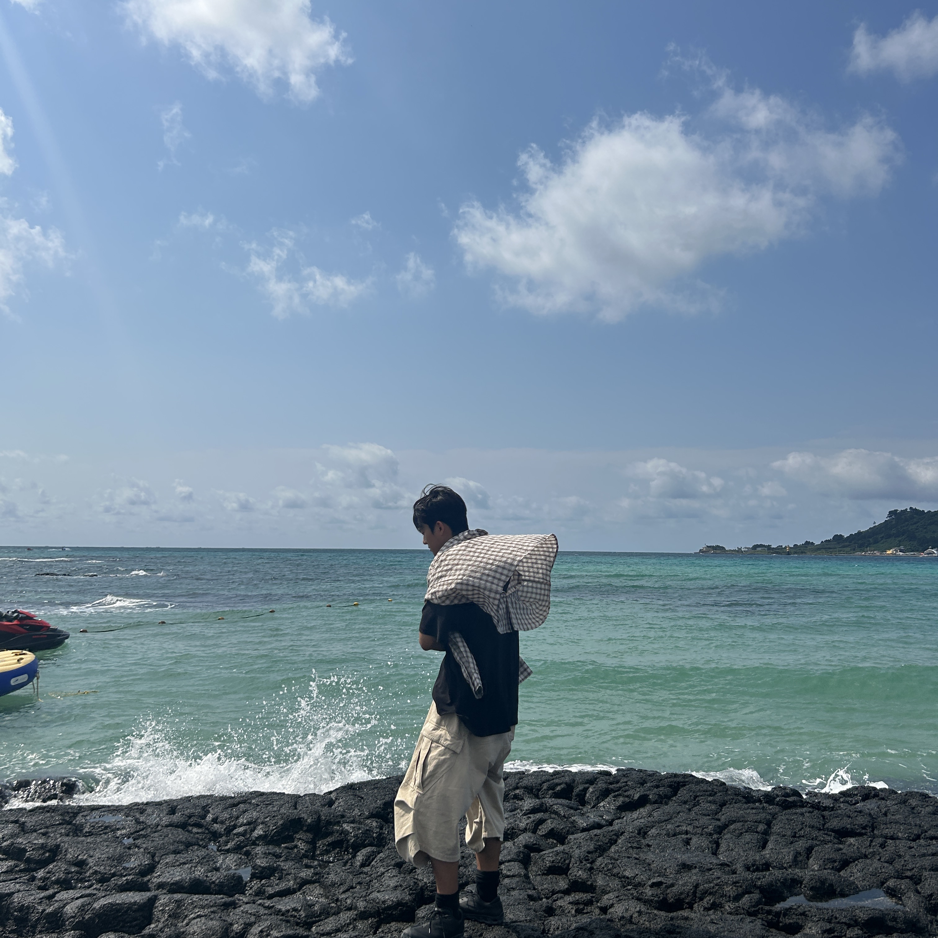Nonnod Side cargo shorts Beige, On Running x Post Archive Faction (Paf) Cloudventure Peak All Black 착용 스타일