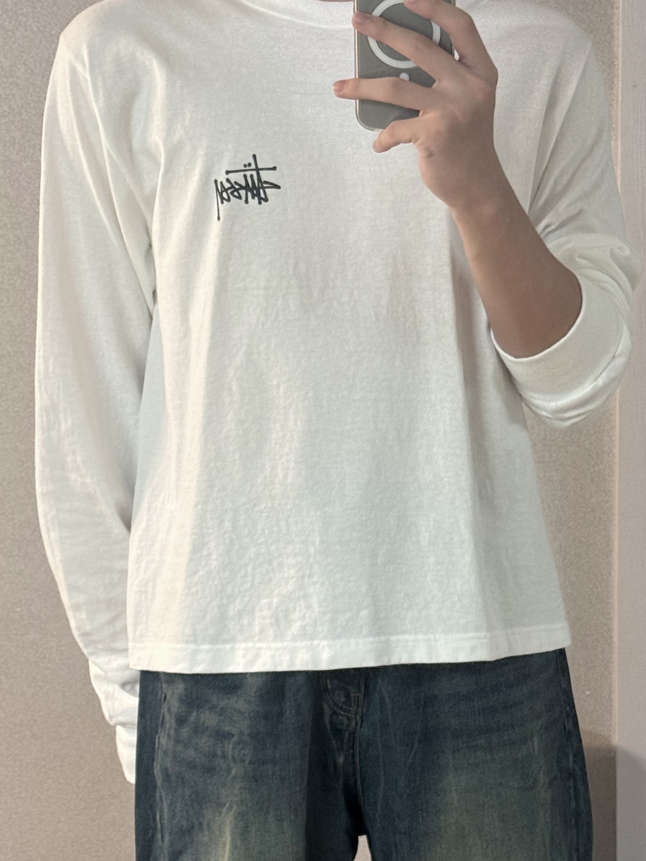 Stussy Basic Stussy LS T-Shirt White 착용 스타일 - 2