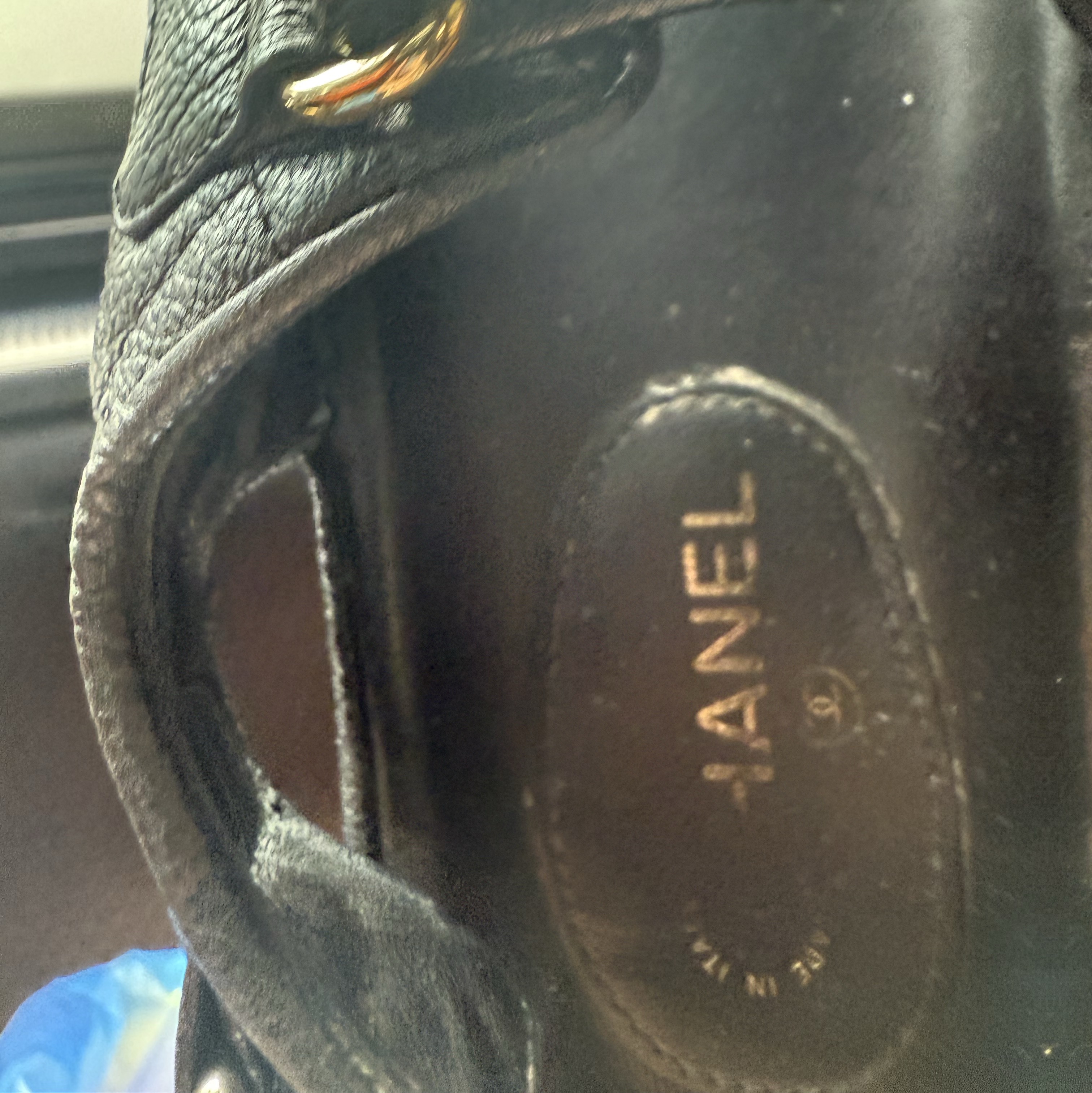 (W) Chanel Sandals Grained Calfskin & Black 착용 스타일 - 1