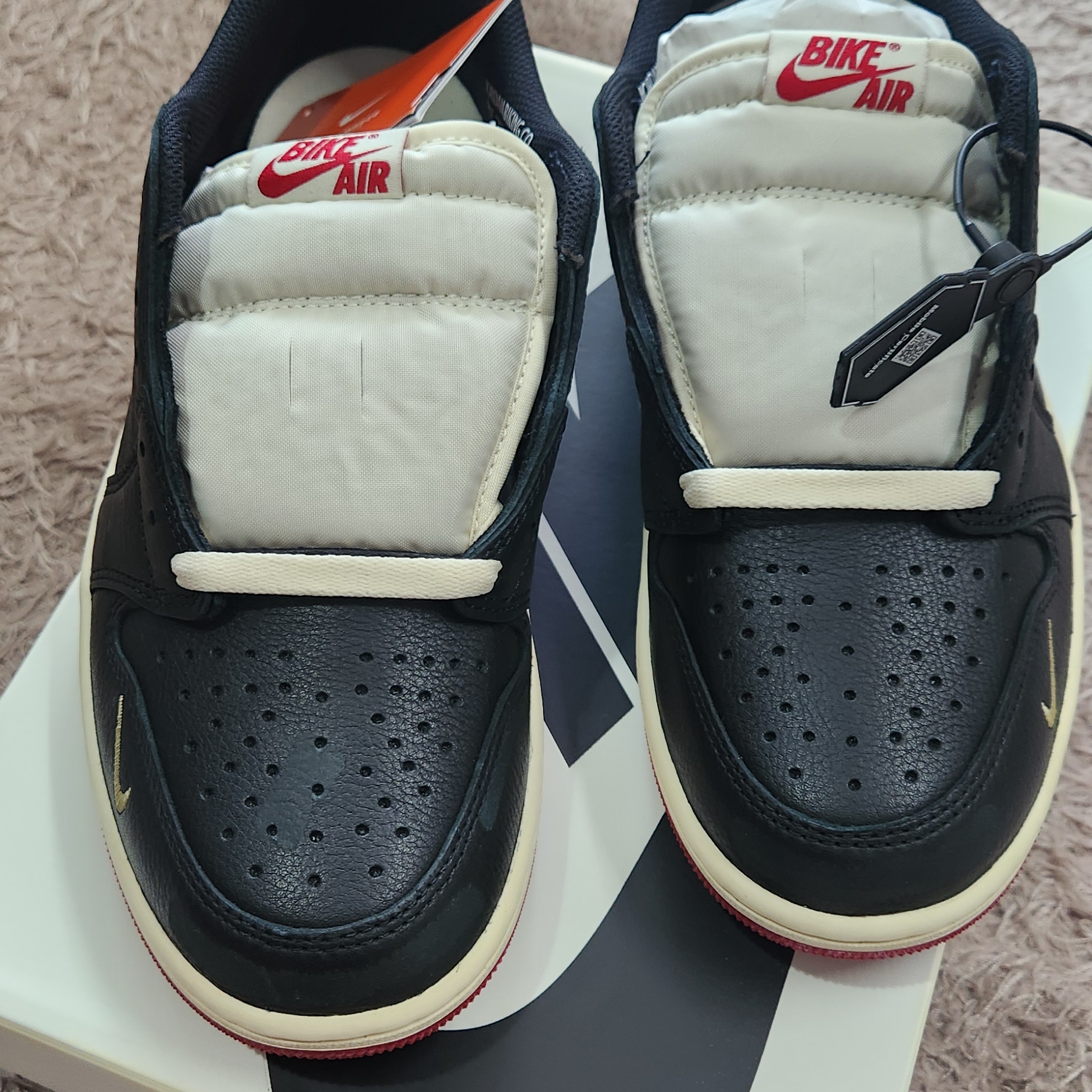 Jordan 1 x Nigel Sylvester Retro Low OG Better With Time 착용 스타일 - 4