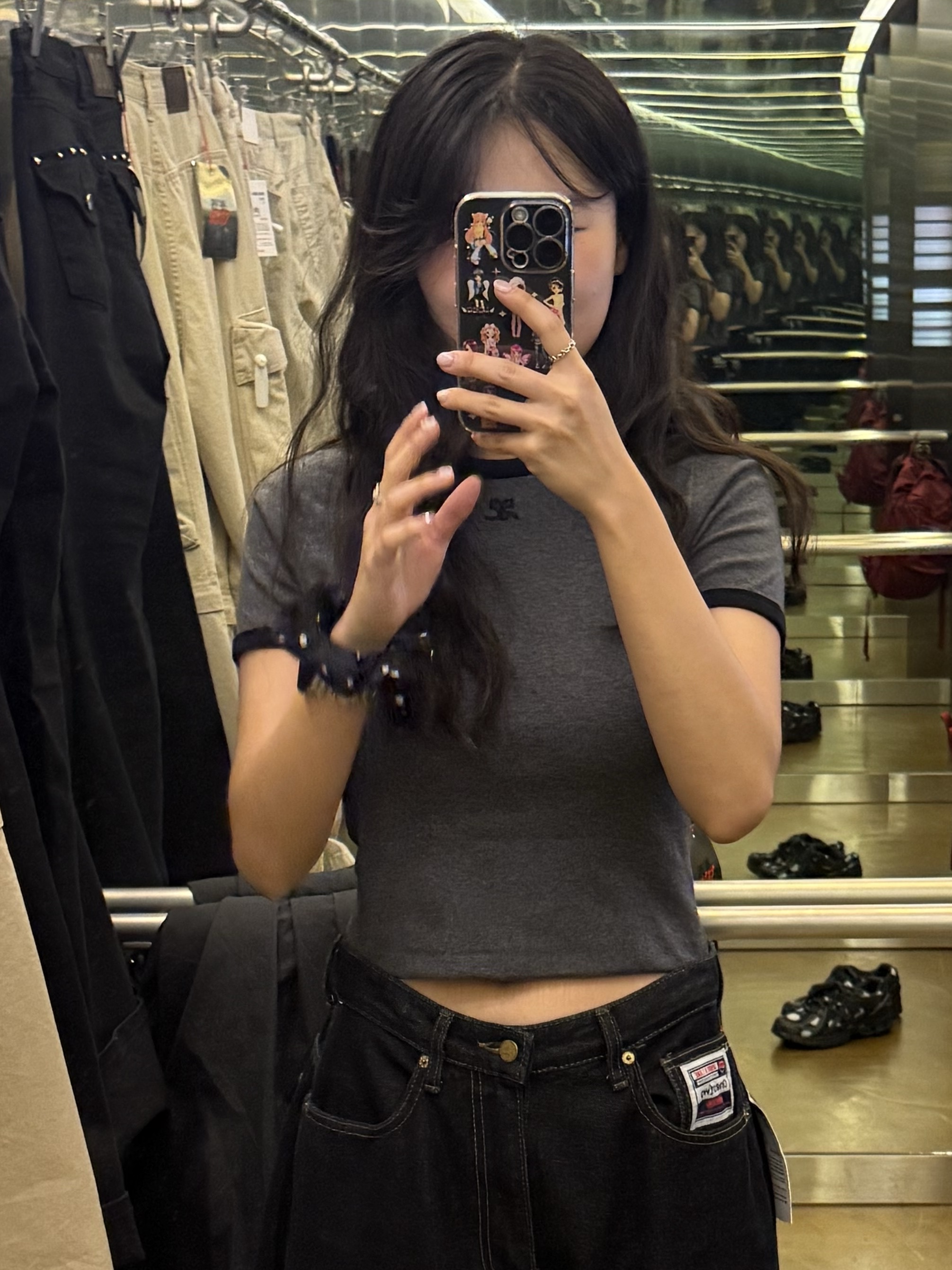 (W) Courreges Signature Contrast T-Shirt Dark Heather Grey Black 착용 스타일