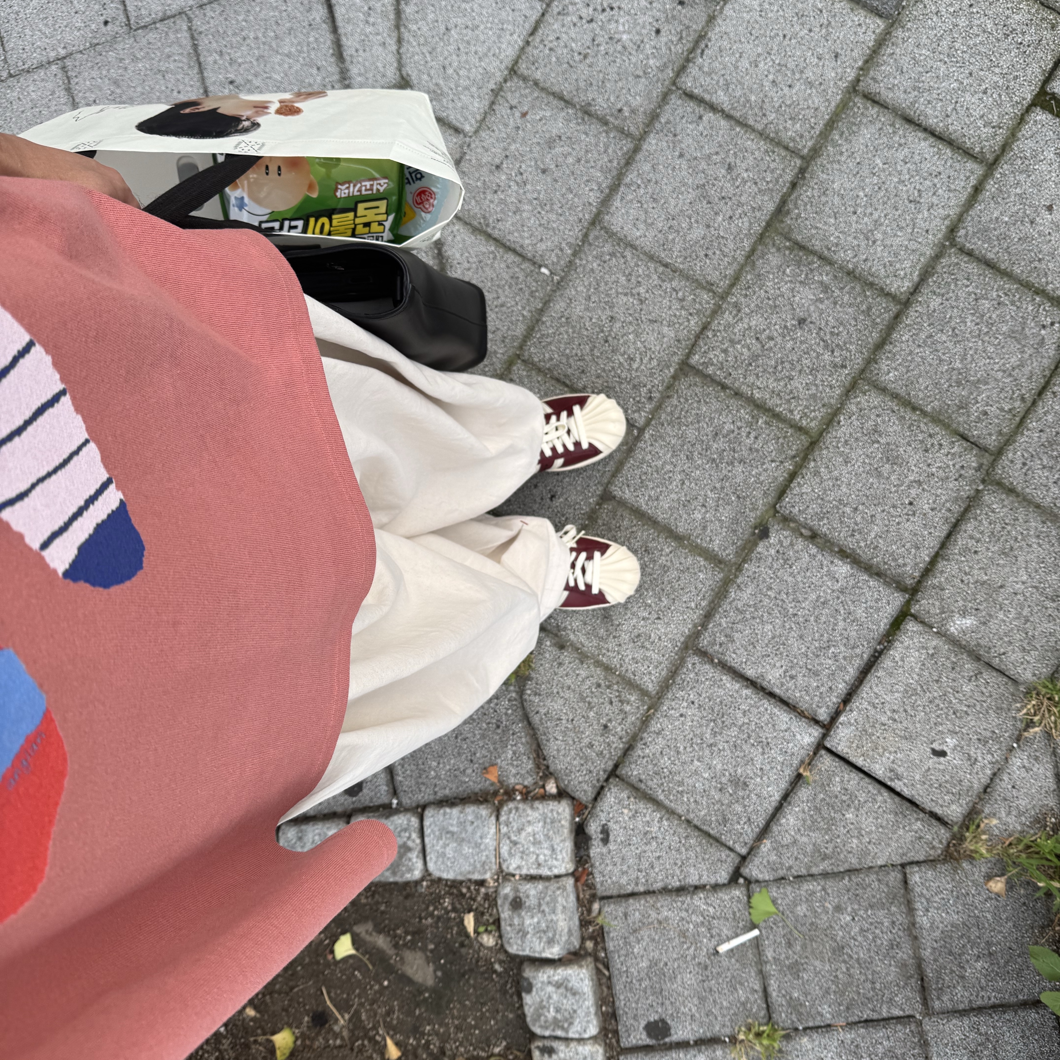 Adidas x Thug Club Superstar Vintage Collegiate Burgundy Cream White 착용 스타일