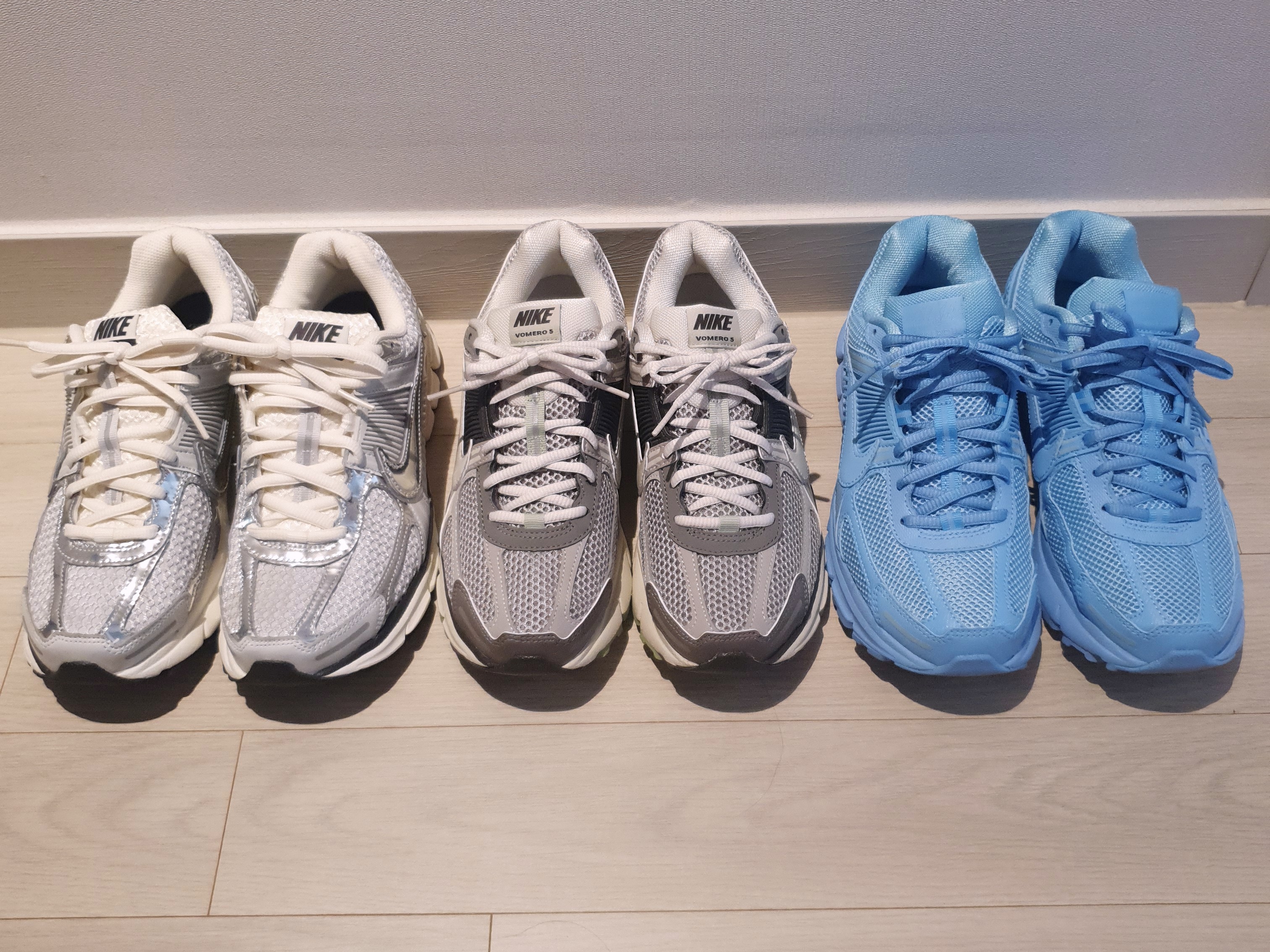 (W) Nike Zoom Vomero 5 Cobblestone and Flat Pewter, Nike Zoom Vomero 5 Photon Dust Gridiron 착용 스타일