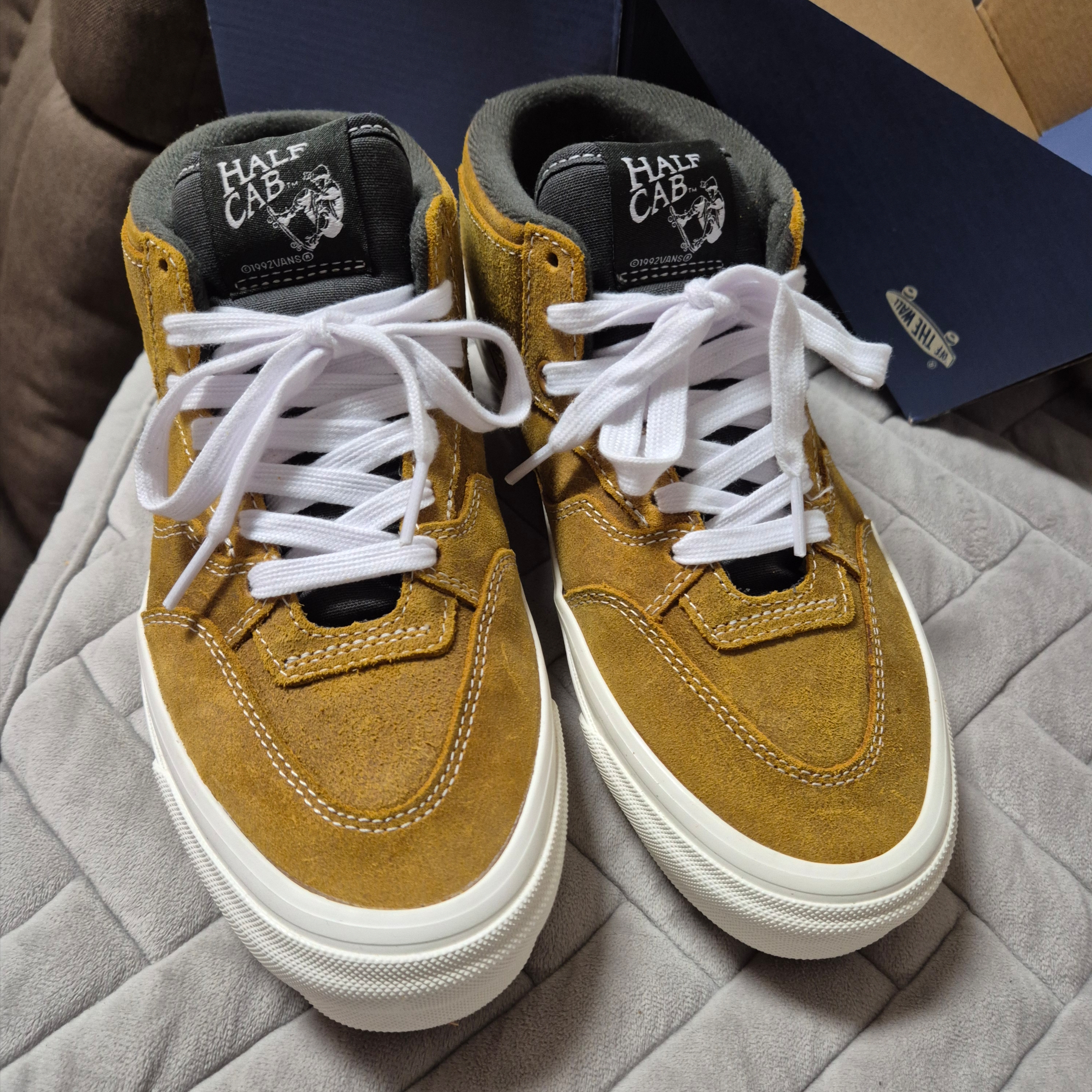 Vans Half Cab Reissue 33 Wax Leather Golden Brown 착용 스타일